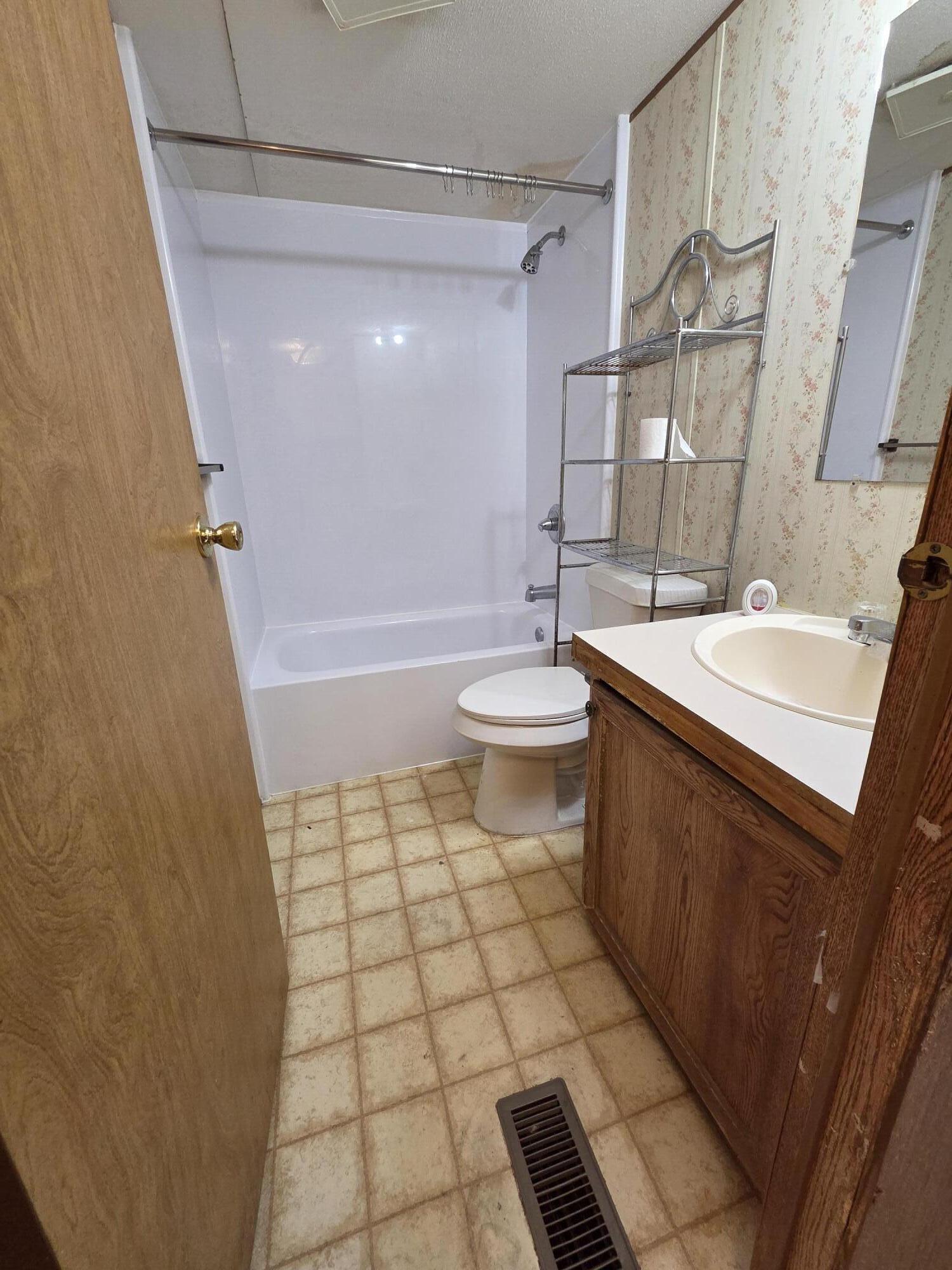 184 Birch Court Muskegon MI 49445