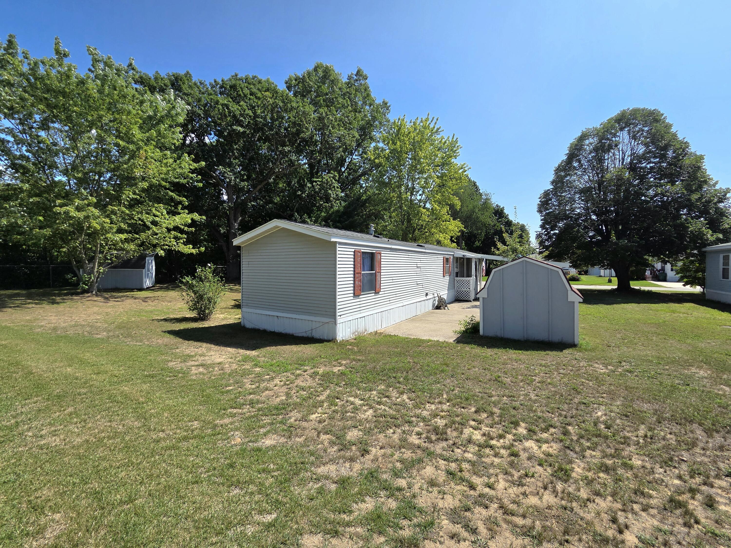 184 Birch Court Muskegon MI 49445