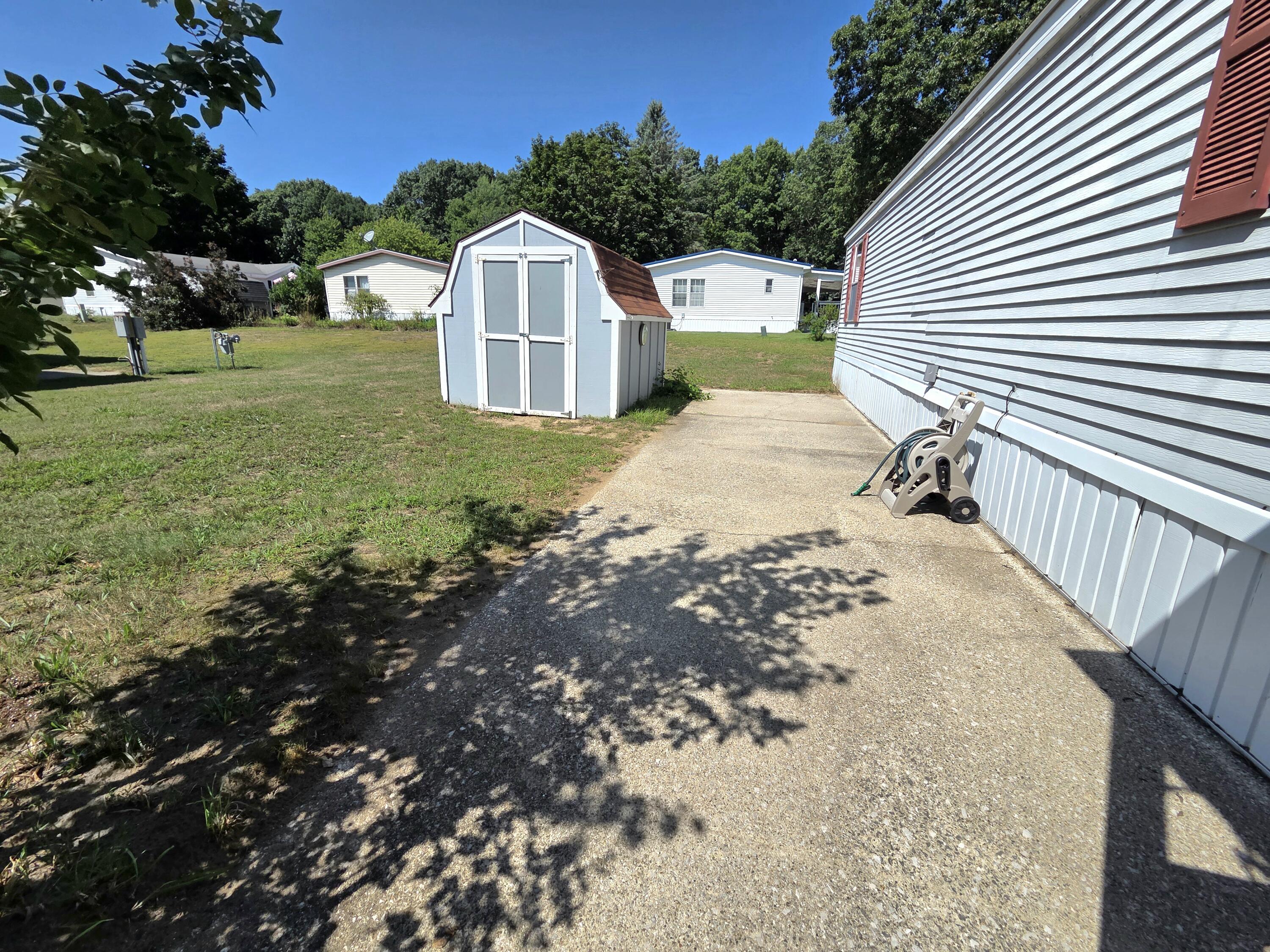 184 Birch Court Muskegon MI 49445