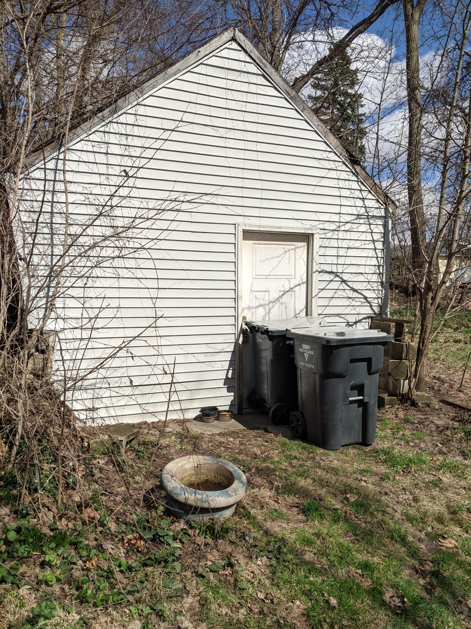309 N Red Bud Trail Buchanan MI 49107