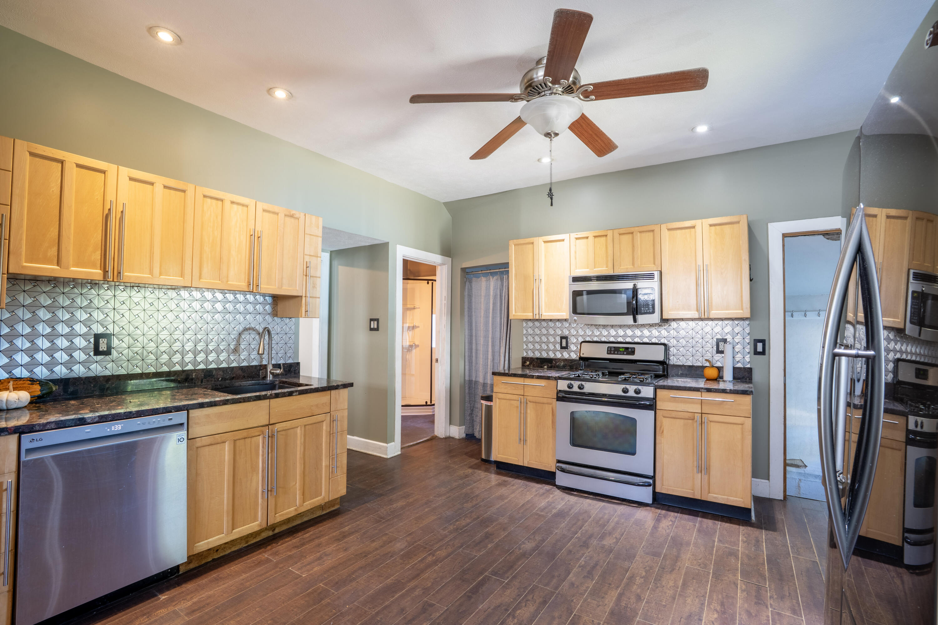 51 E 18th Street Holland MI 49423