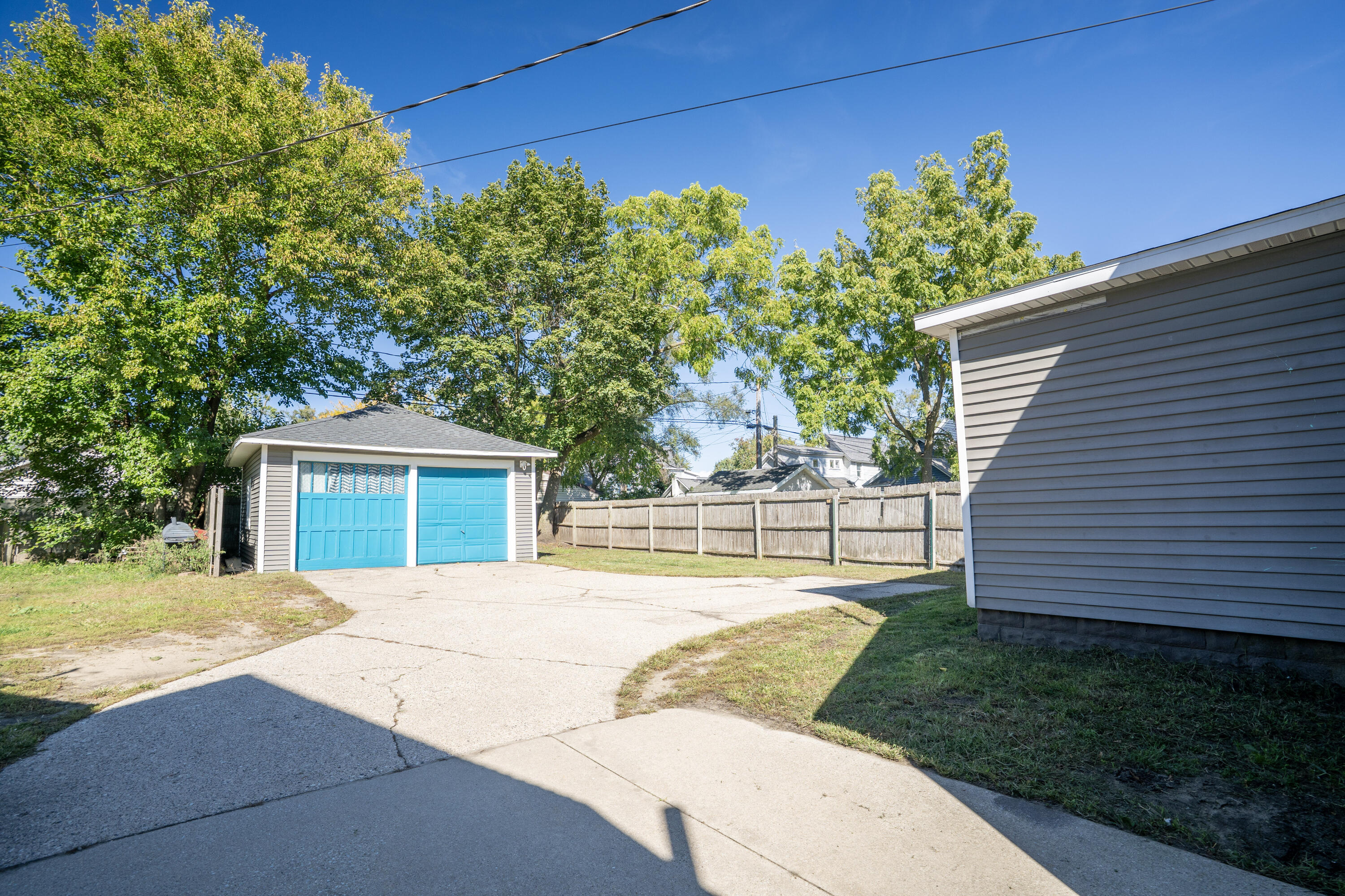 51 E 18th Street Holland MI 49423