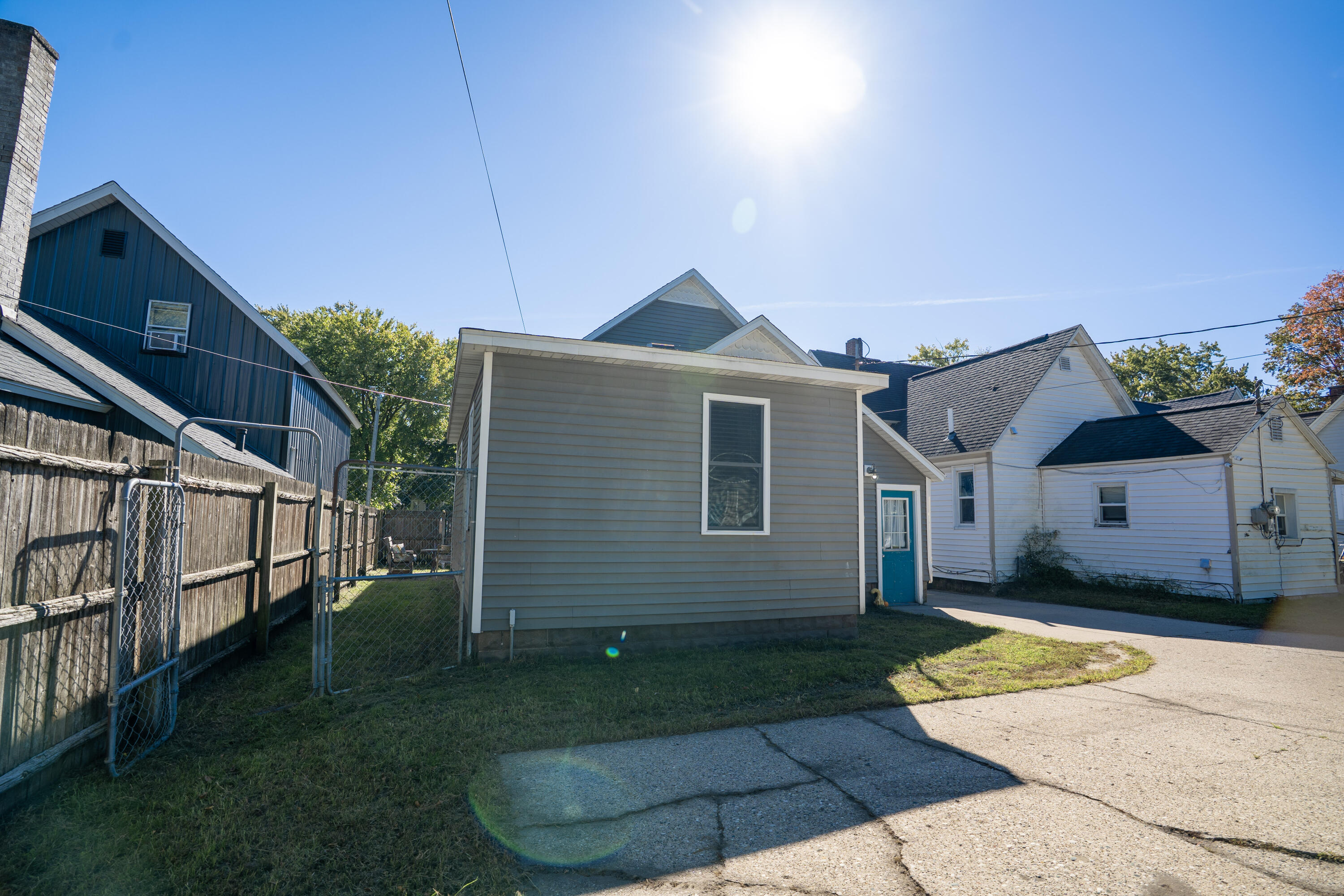 51 E 18th Street Holland MI 49423