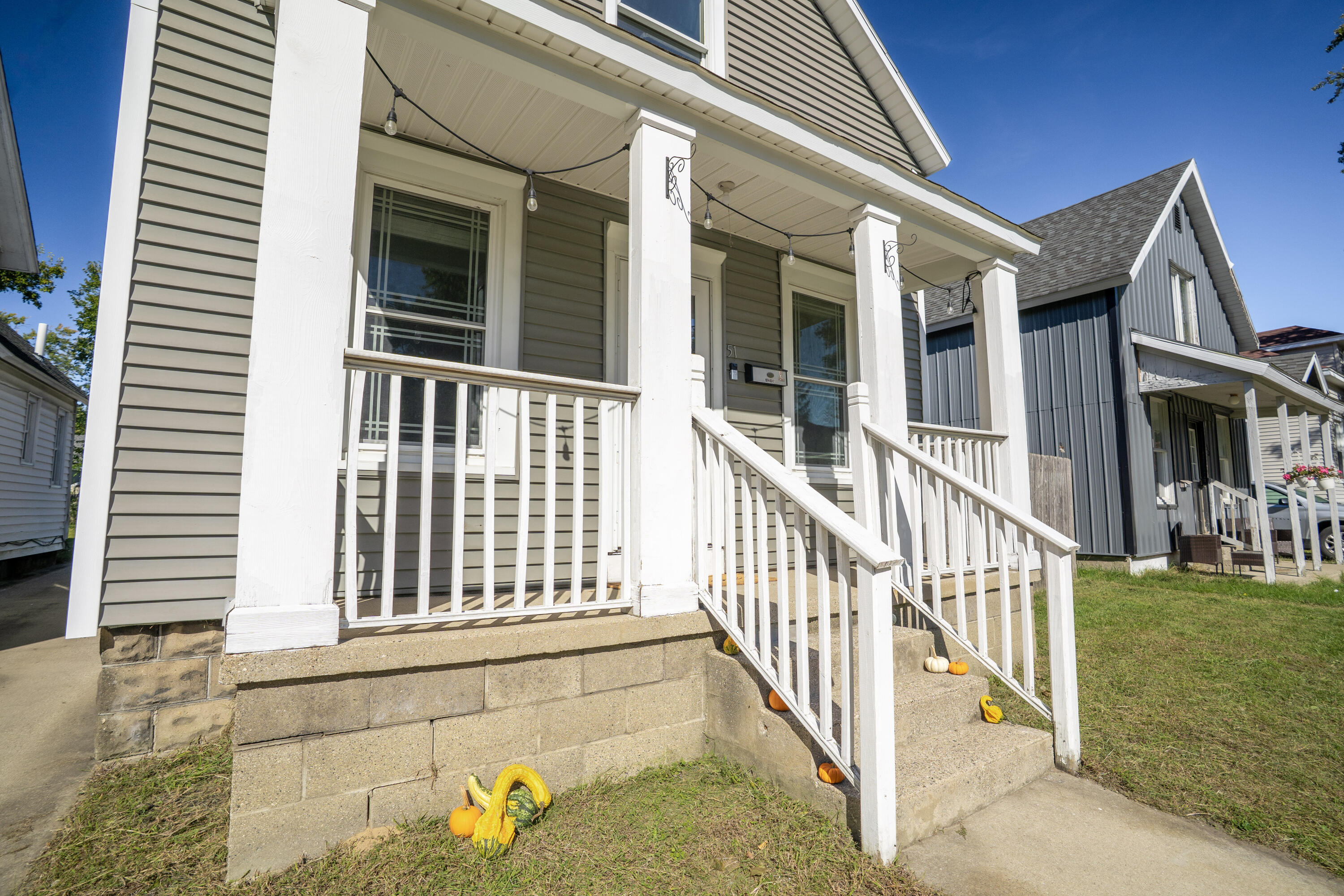51 E 18th Street Holland MI 49423
