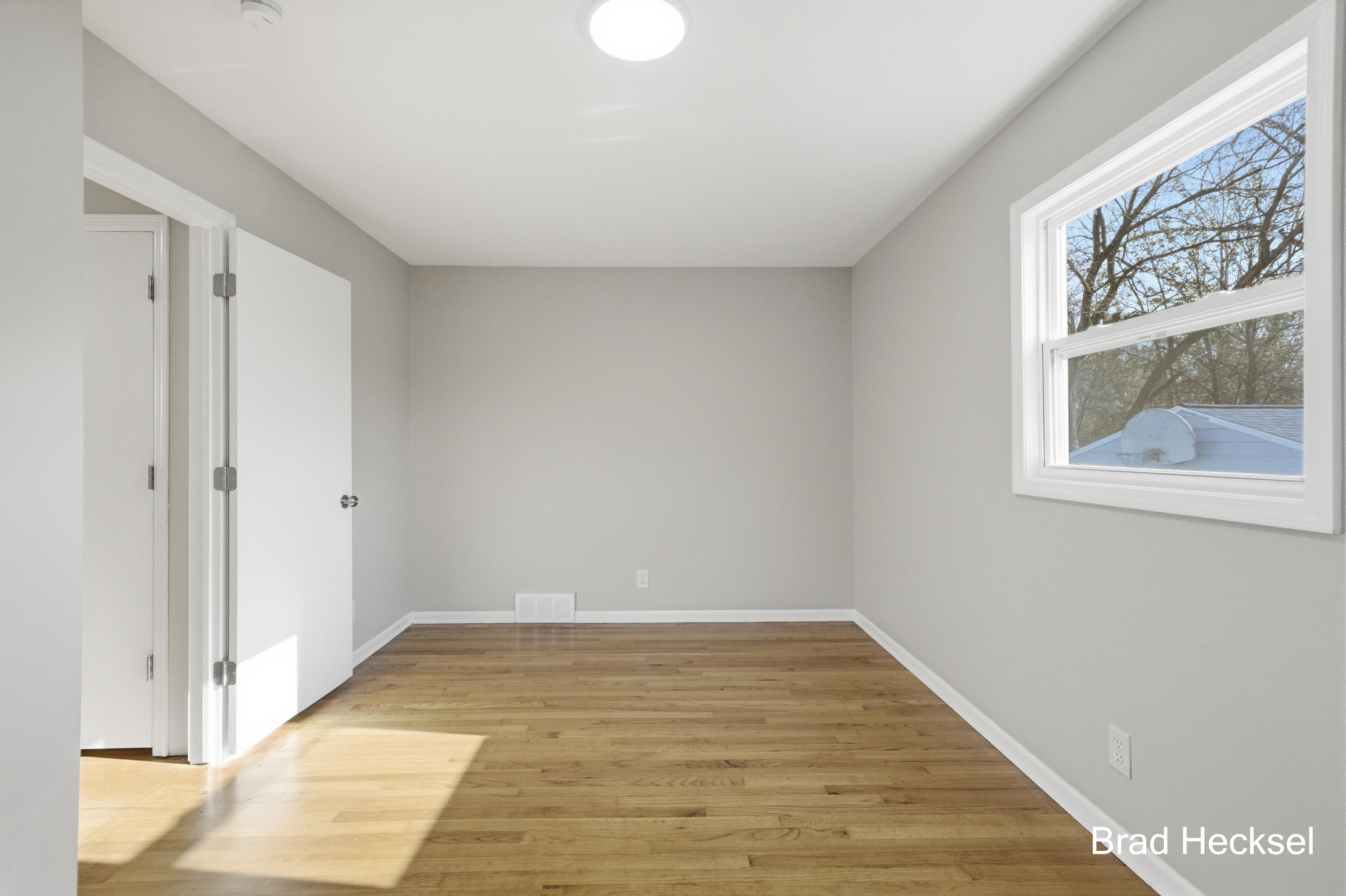 1742 Woodlawn Avenue SE Grand Rapids MI 49506