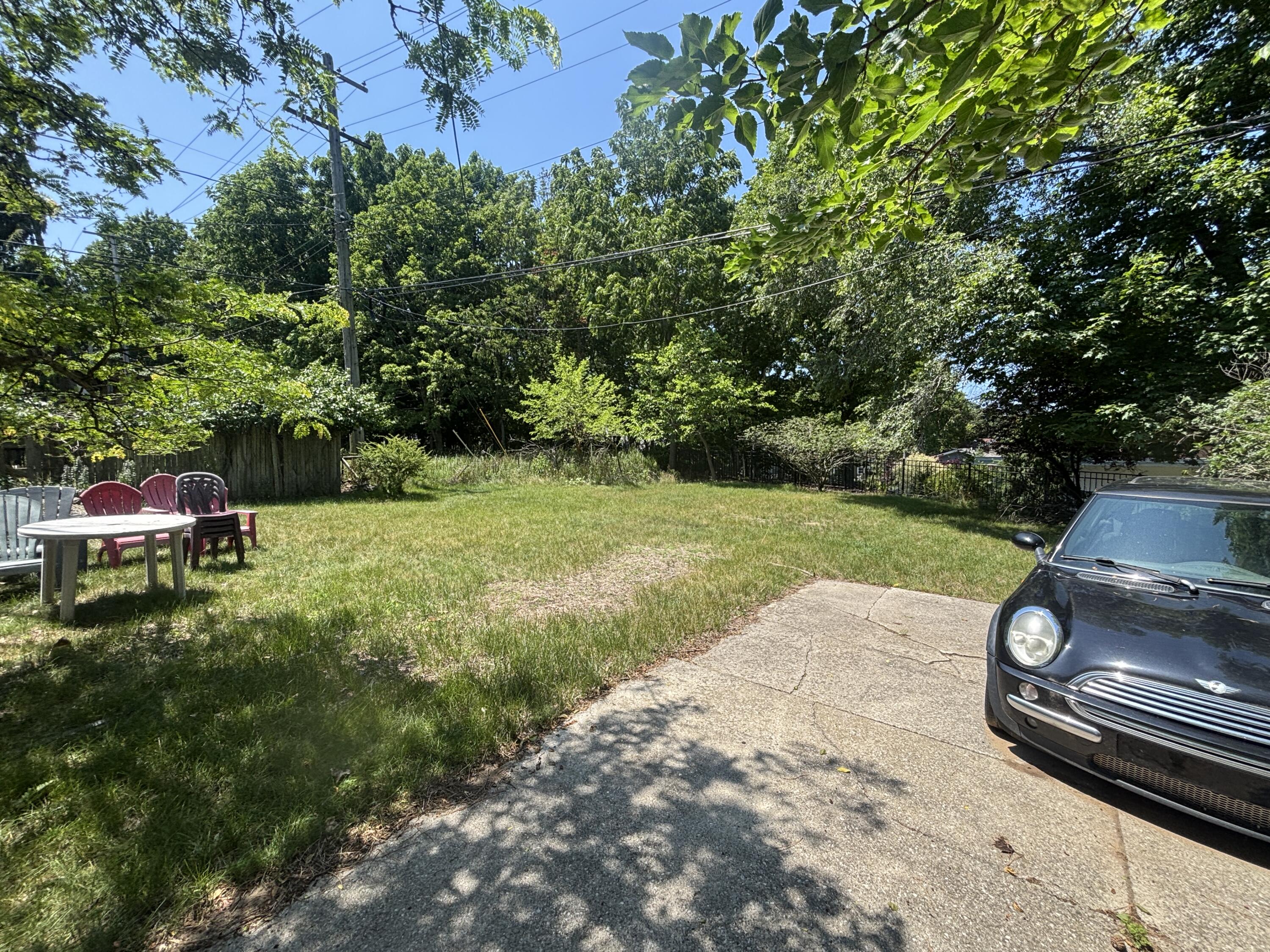 609 Hillock Court Grand Haven MI 49417