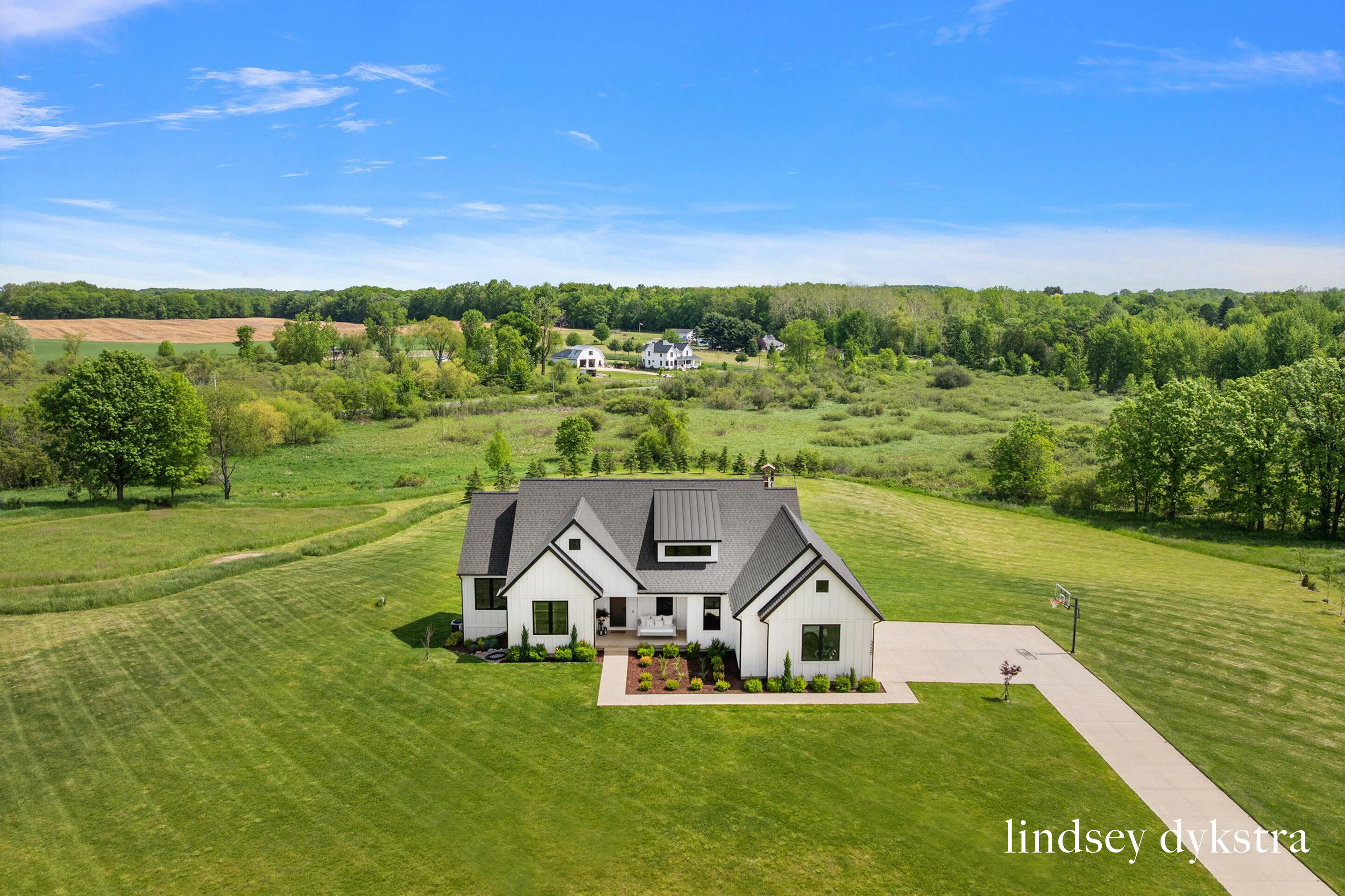 3526 Winding Stream Drive NW Grand Rapids MI 49534