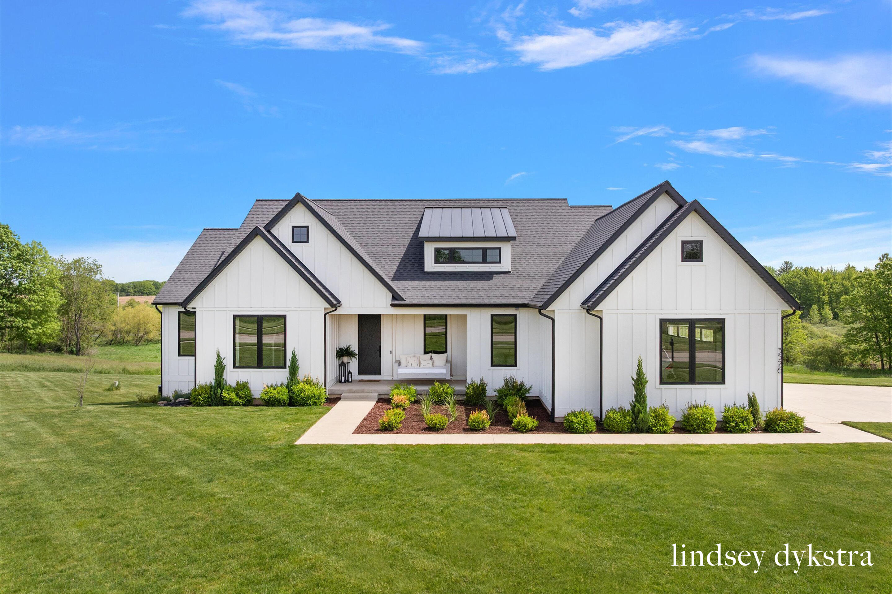 3526 Winding Stream Drive NW Grand Rapids MI 49534