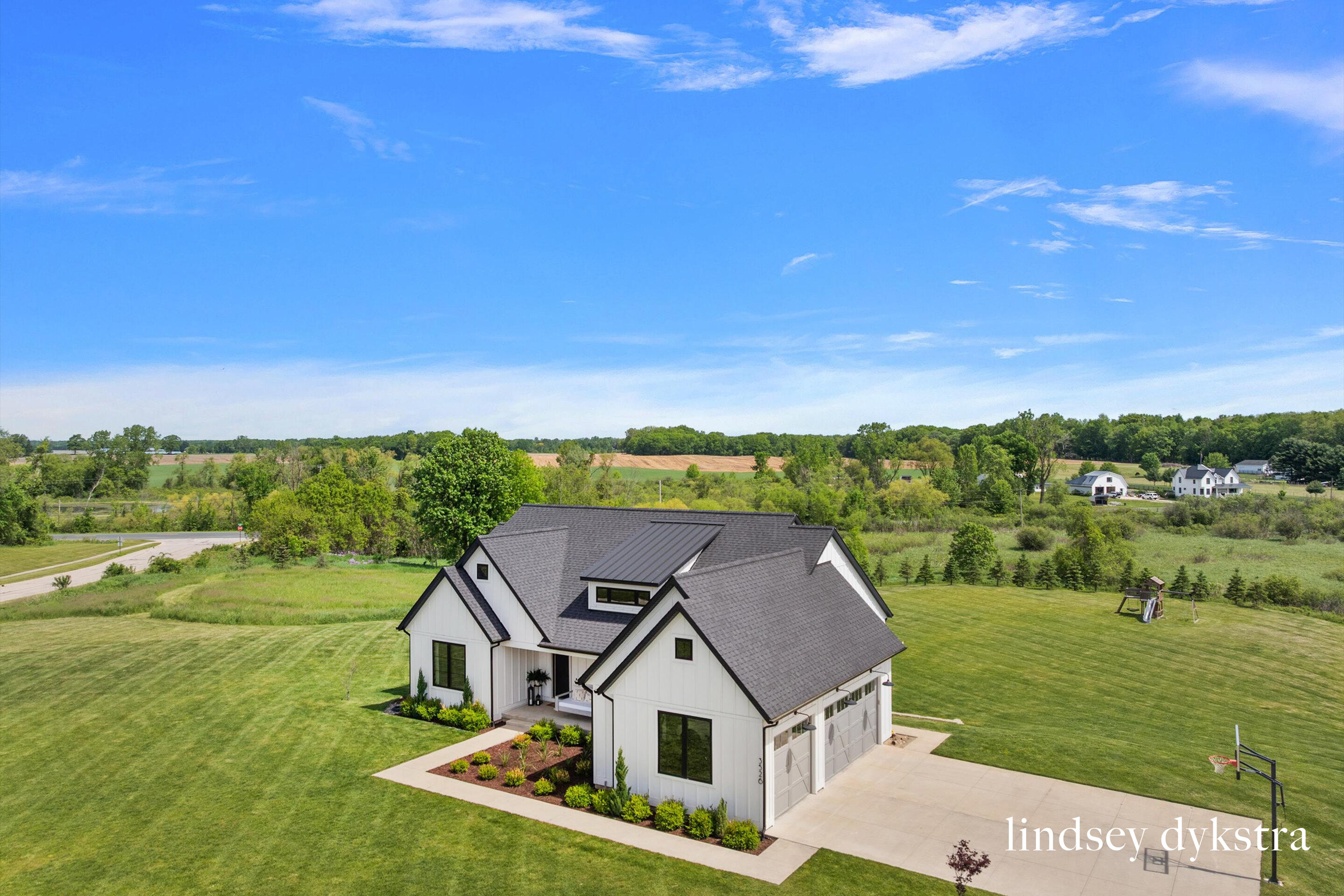 3526 Winding Stream Drive NW Grand Rapids MI 49534