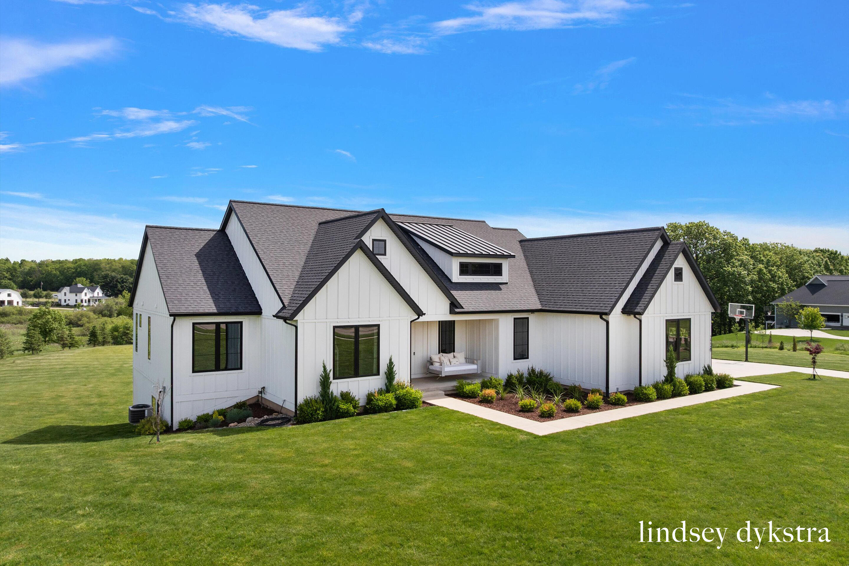 3526 Winding Stream Drive NW Grand Rapids MI 49534