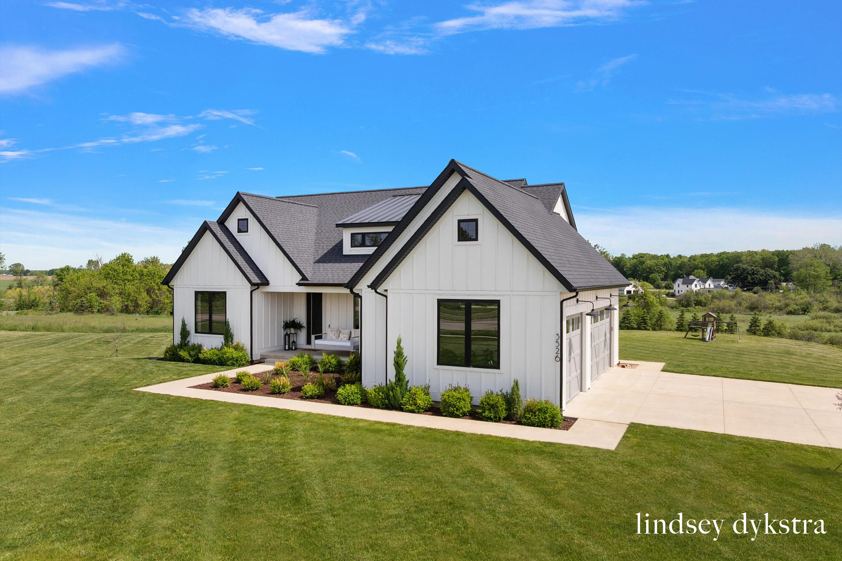3526 Winding Stream Drive NW Grand Rapids MI 49534