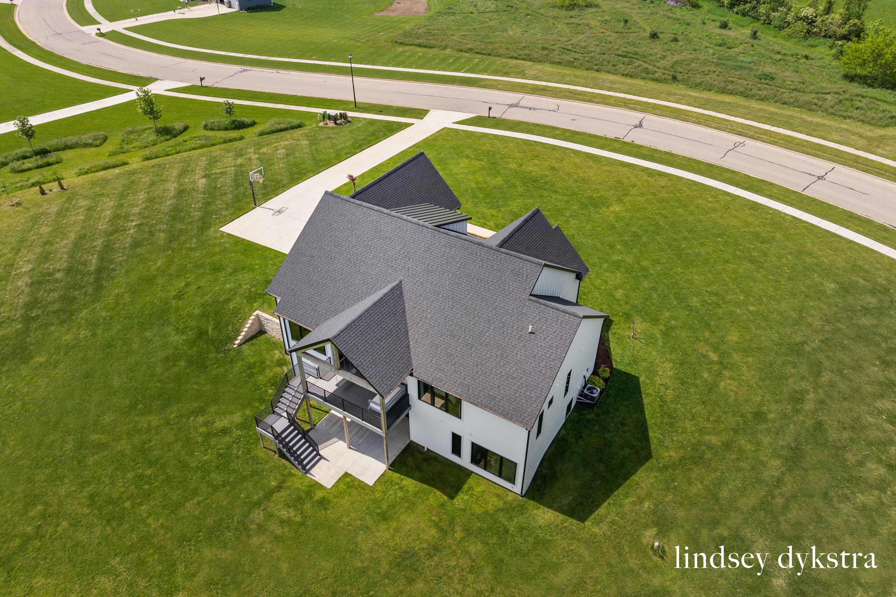3526 Winding Stream Drive NW Grand Rapids MI 49534