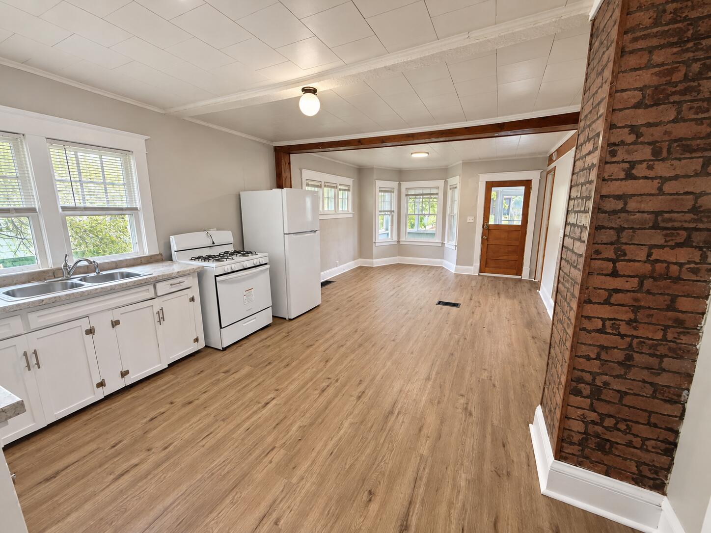 866 Fleming Avenue Muskegon MI 49442