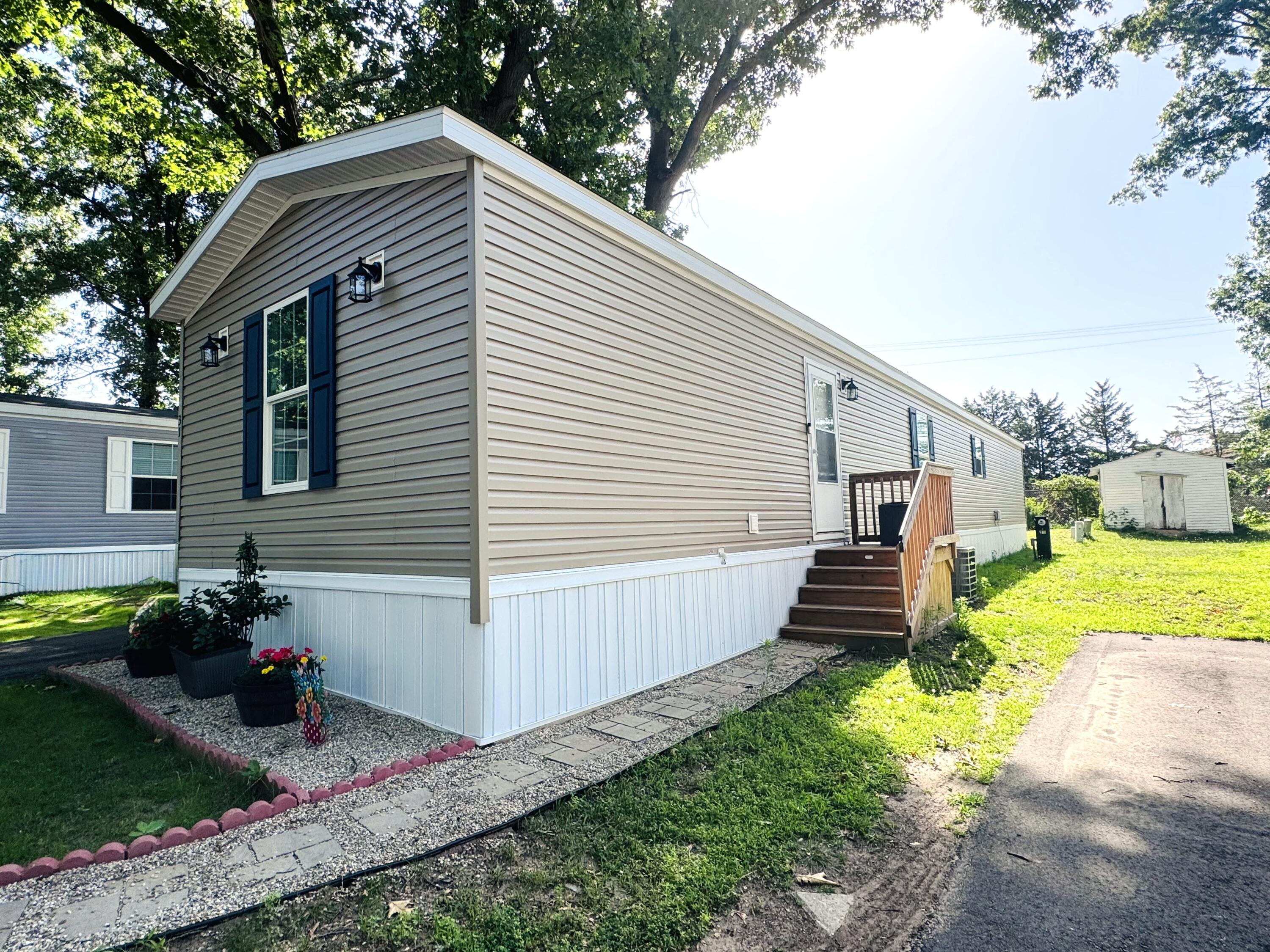2330 E Main Street Niles MI 49120