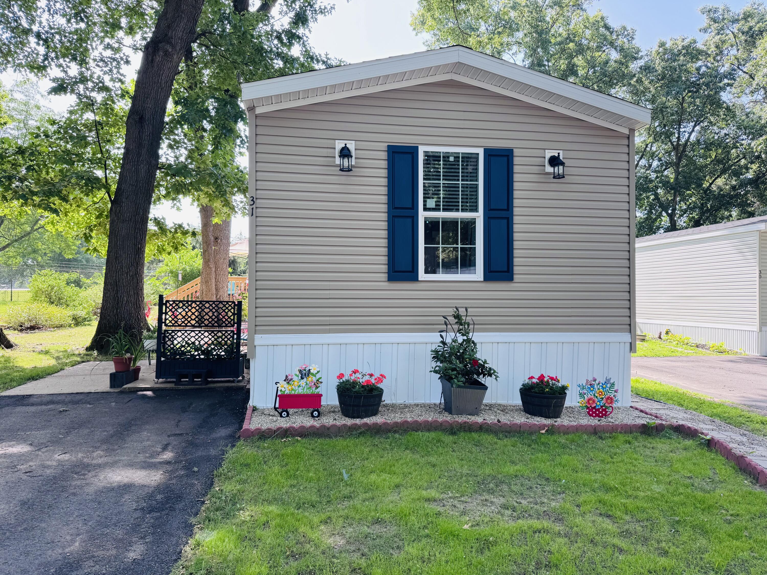 2330 E Main Street Niles MI 49120