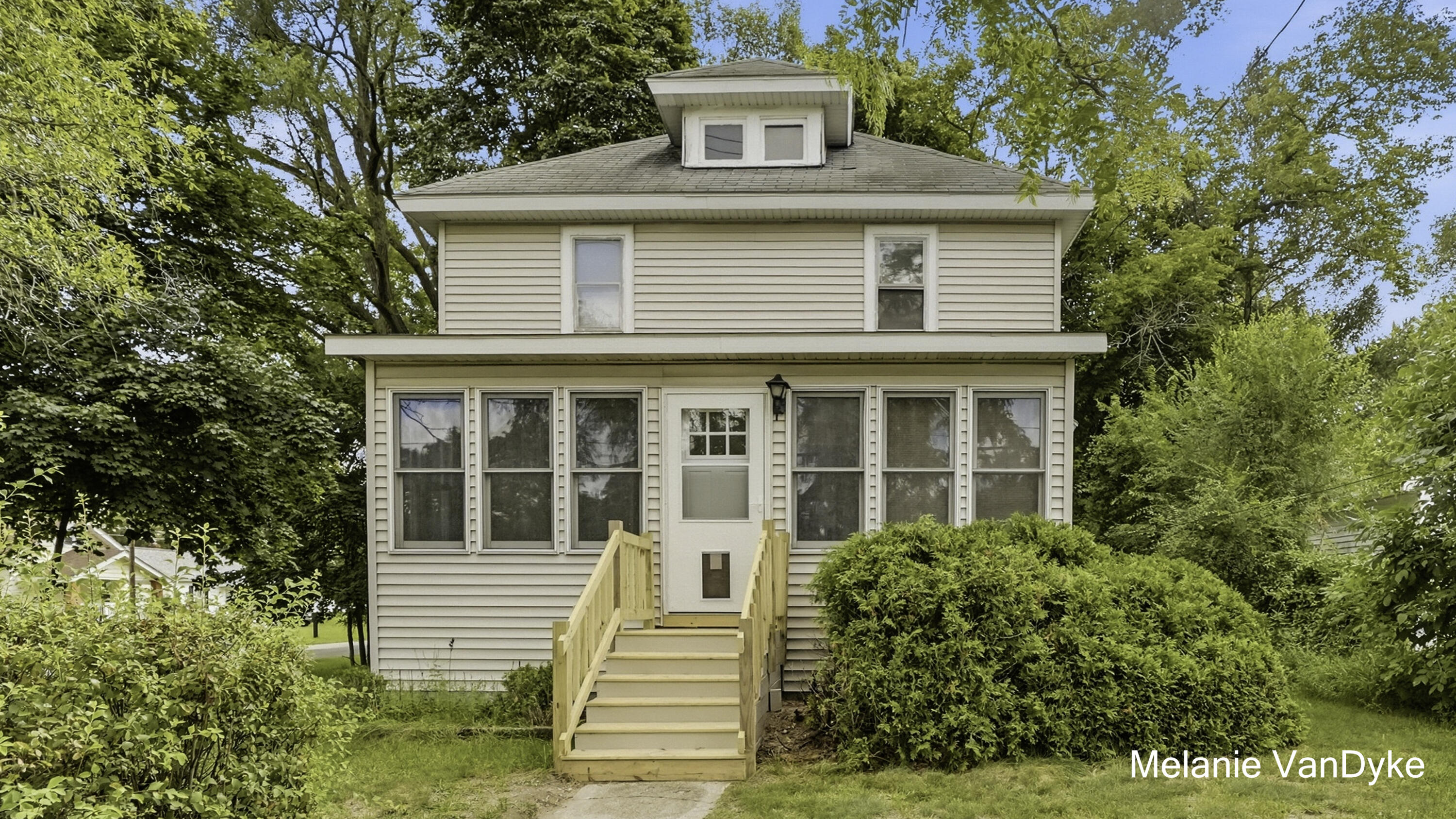 2244 Fuller Avenue NE Grand Rapids MI 49505