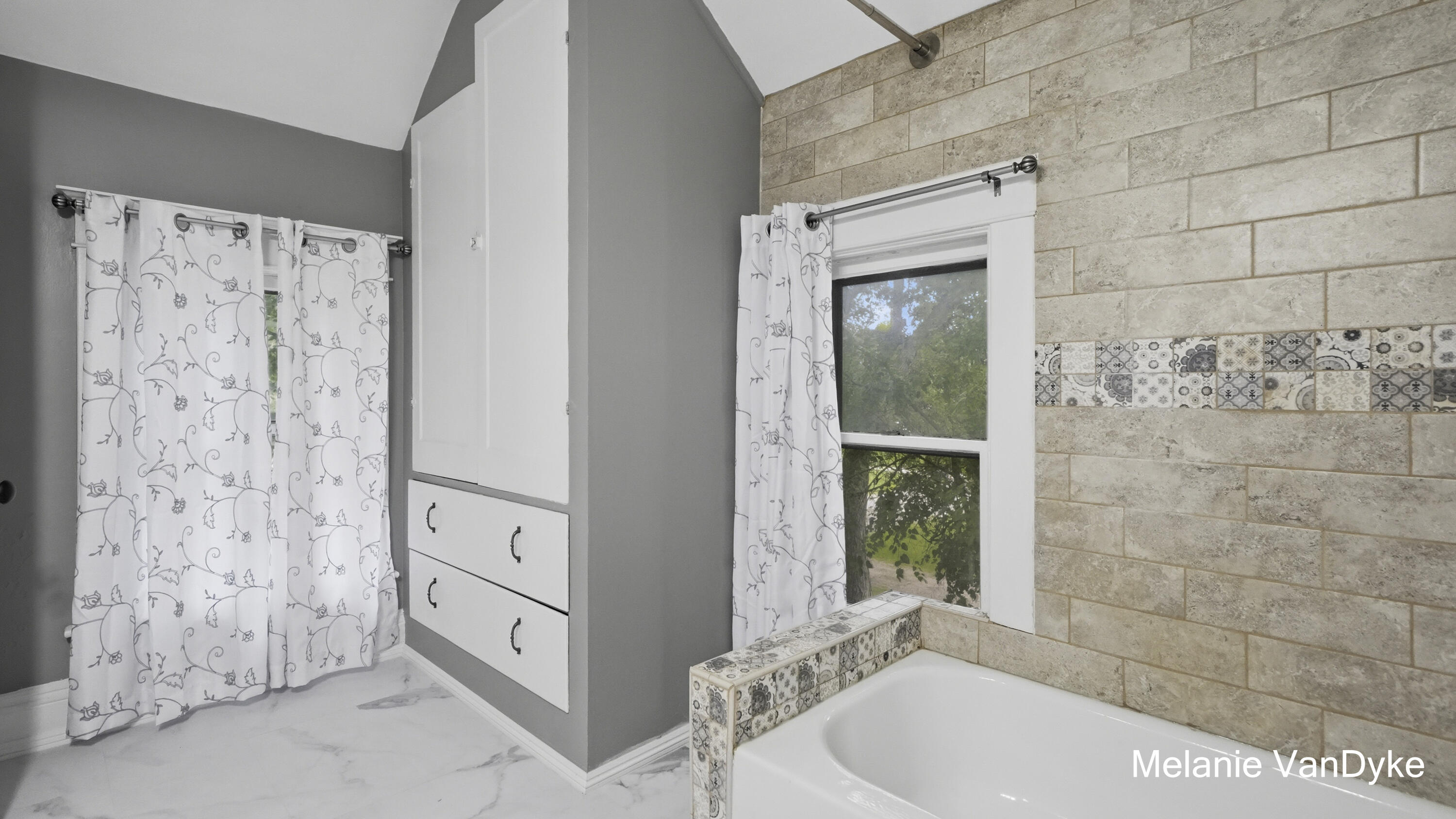 2244 Fuller Avenue NE Grand Rapids MI 49505