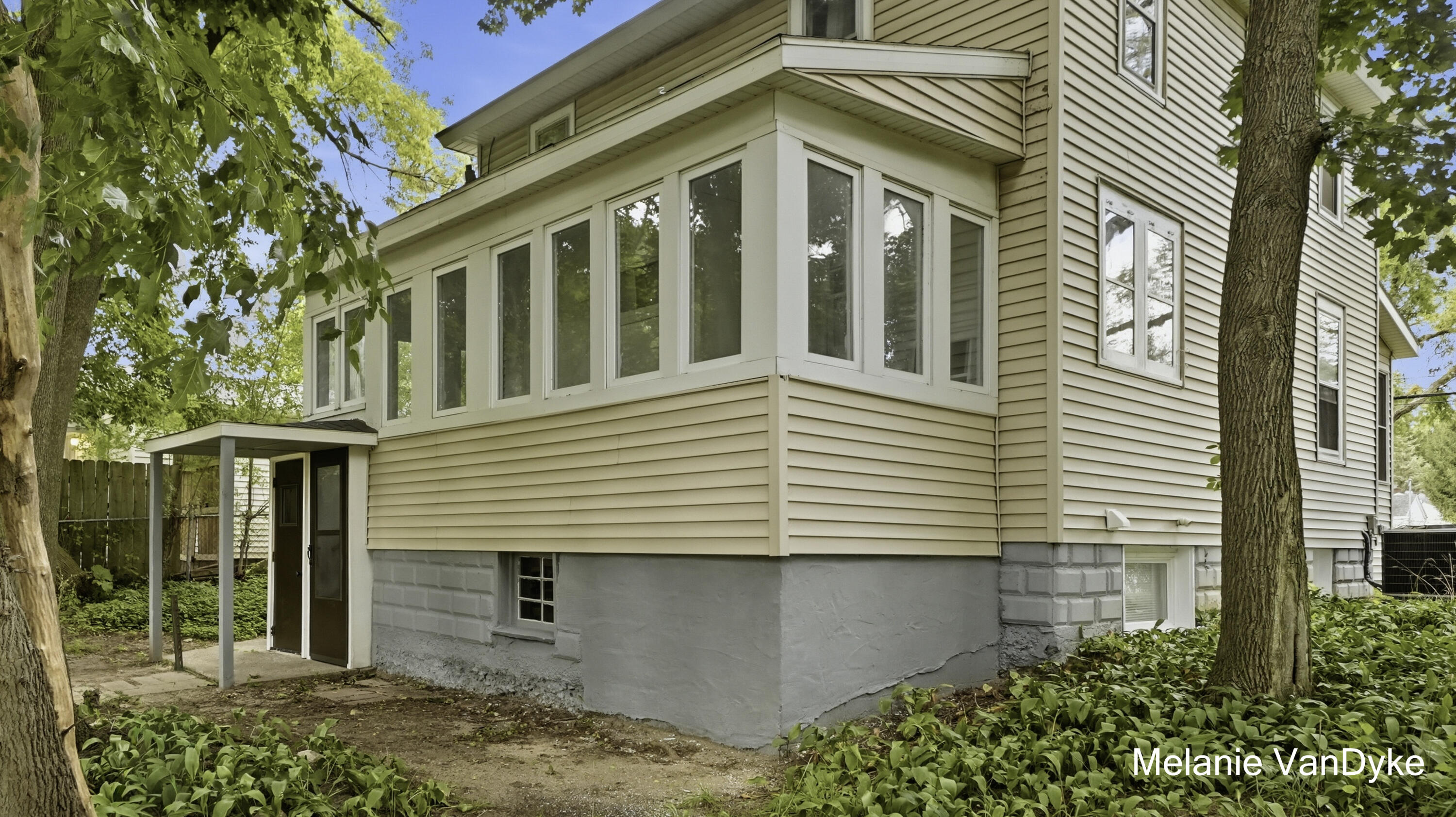 2244 Fuller Avenue NE Grand Rapids MI 49505