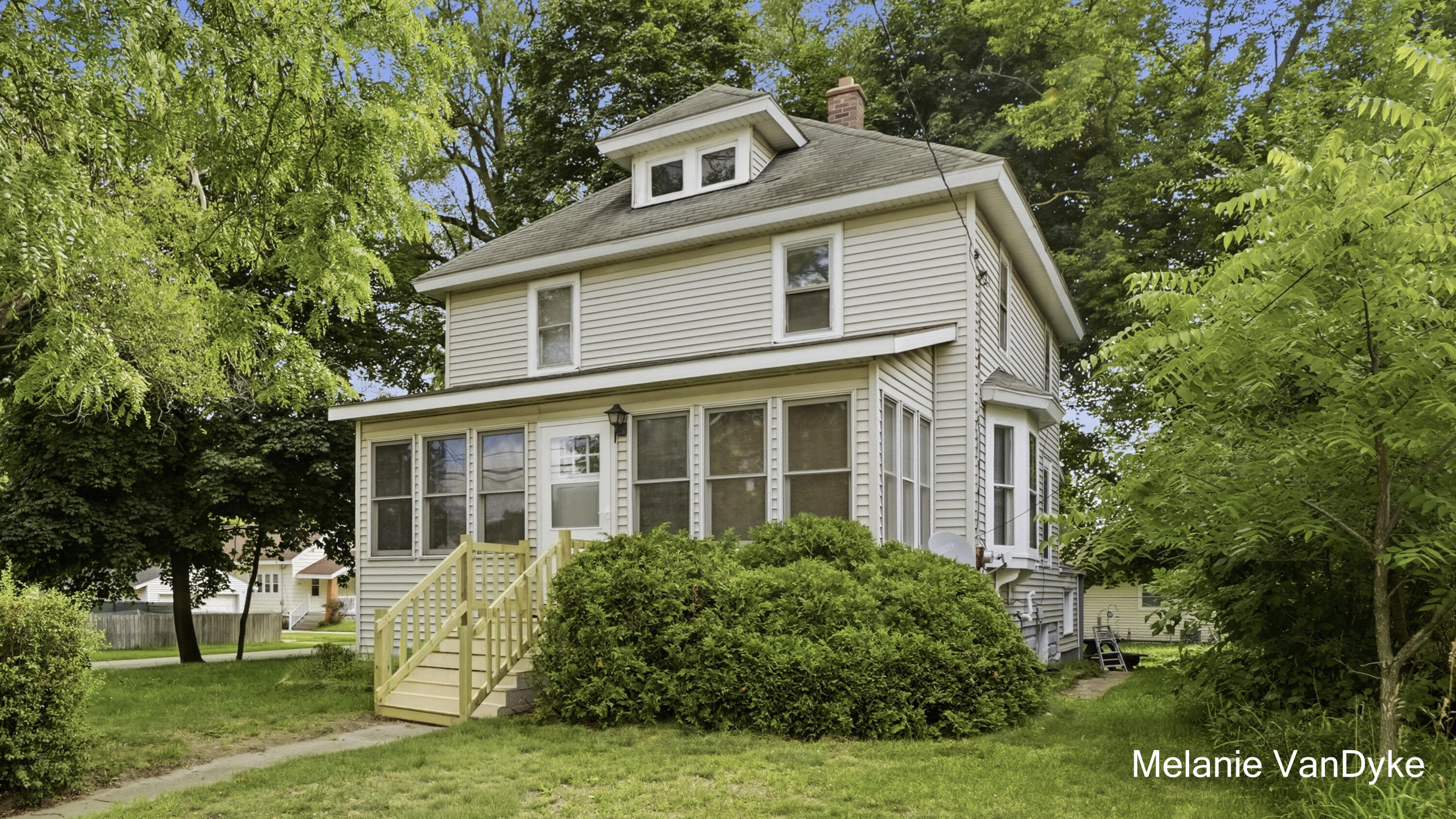 2244 Fuller Avenue NE Grand Rapids MI 49505