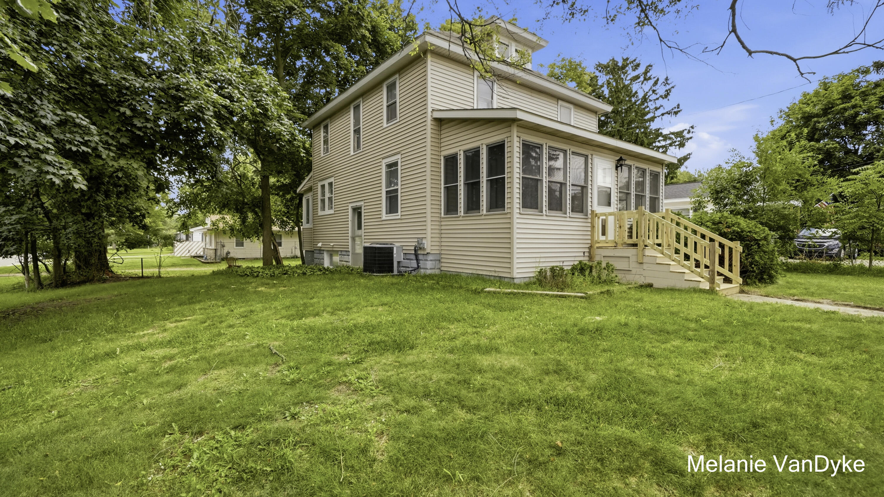 2244 Fuller Avenue NE Grand Rapids MI 49505