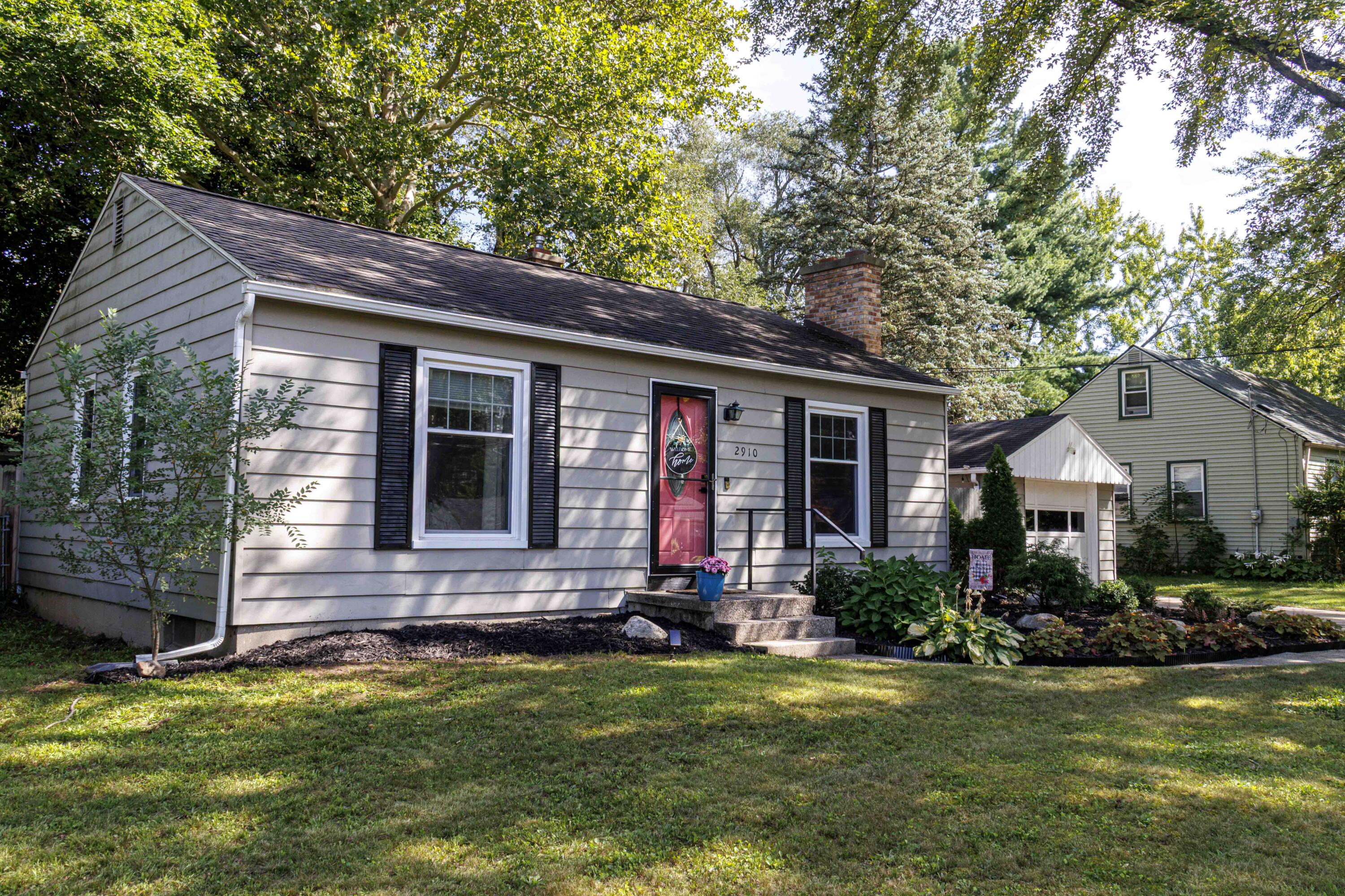2910 Cheney Avenue NE Grand Rapids MI 49505