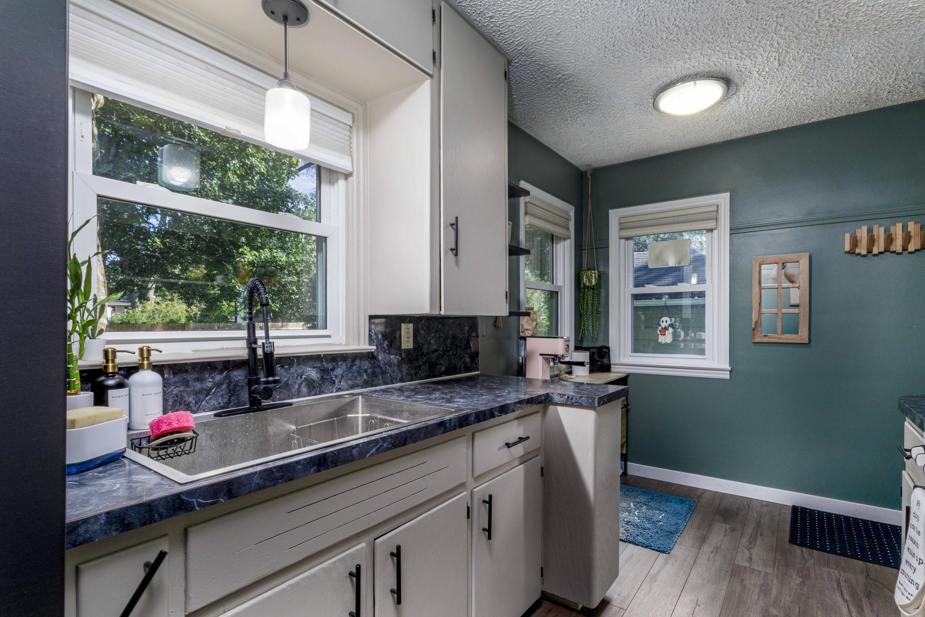 2910 Cheney Avenue NE Grand Rapids MI 49505