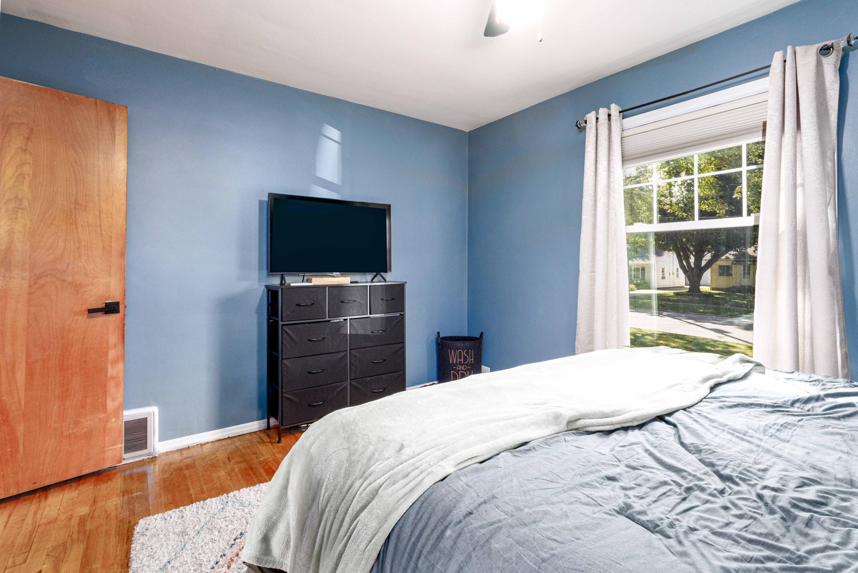 2910 Cheney Avenue NE Grand Rapids MI 49505