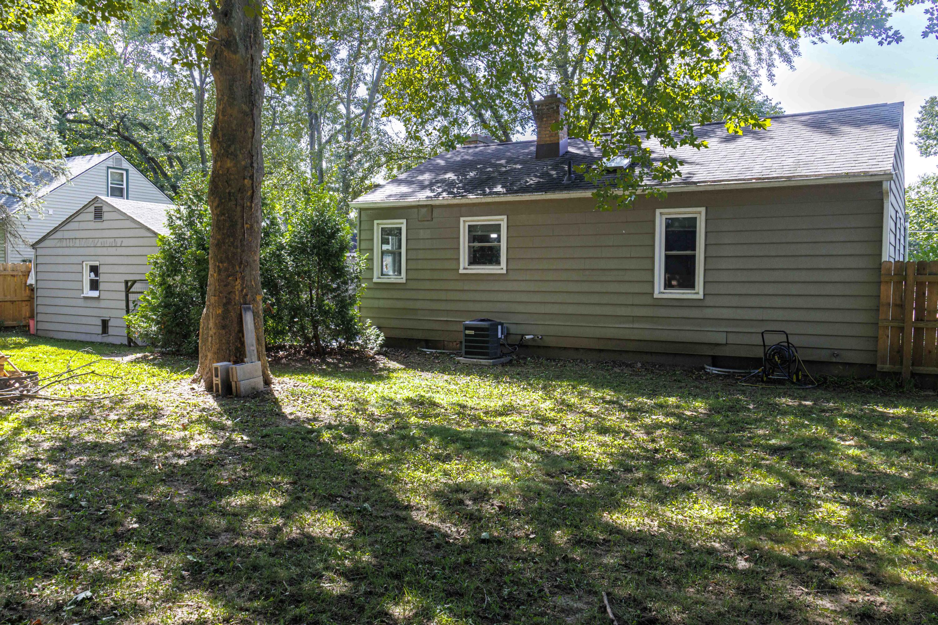 2910 Cheney Avenue NE Grand Rapids MI 49505