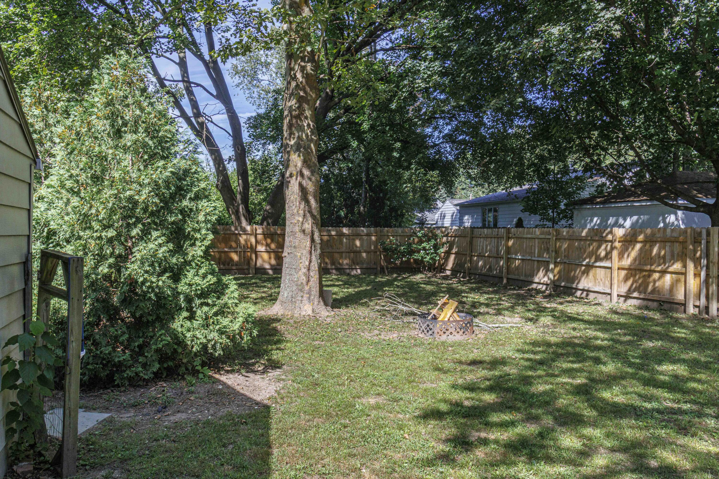 2910 Cheney Avenue NE Grand Rapids MI 49505