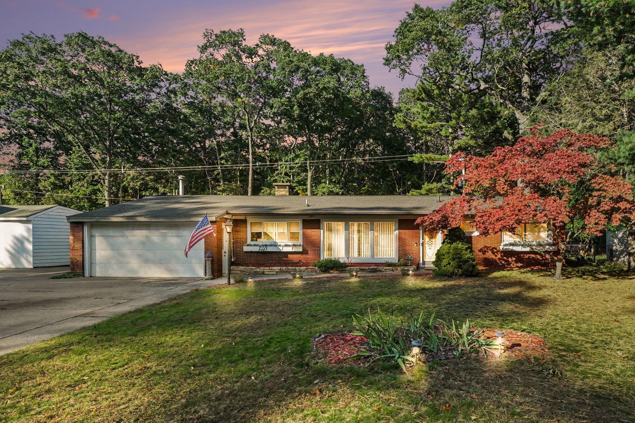 1856 Spencer Drive Muskegon MI 49441