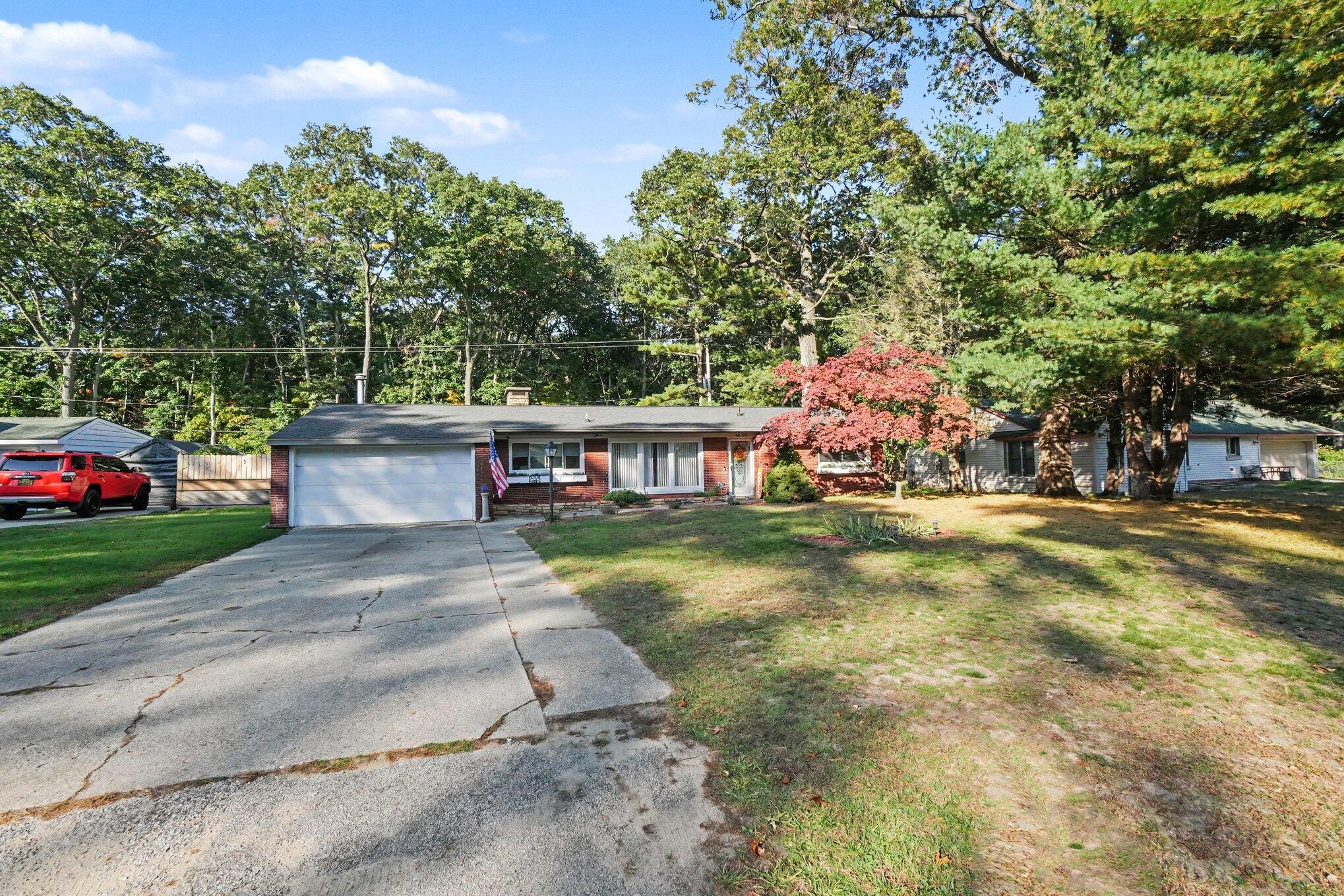 1856 Spencer Drive Muskegon MI 49441