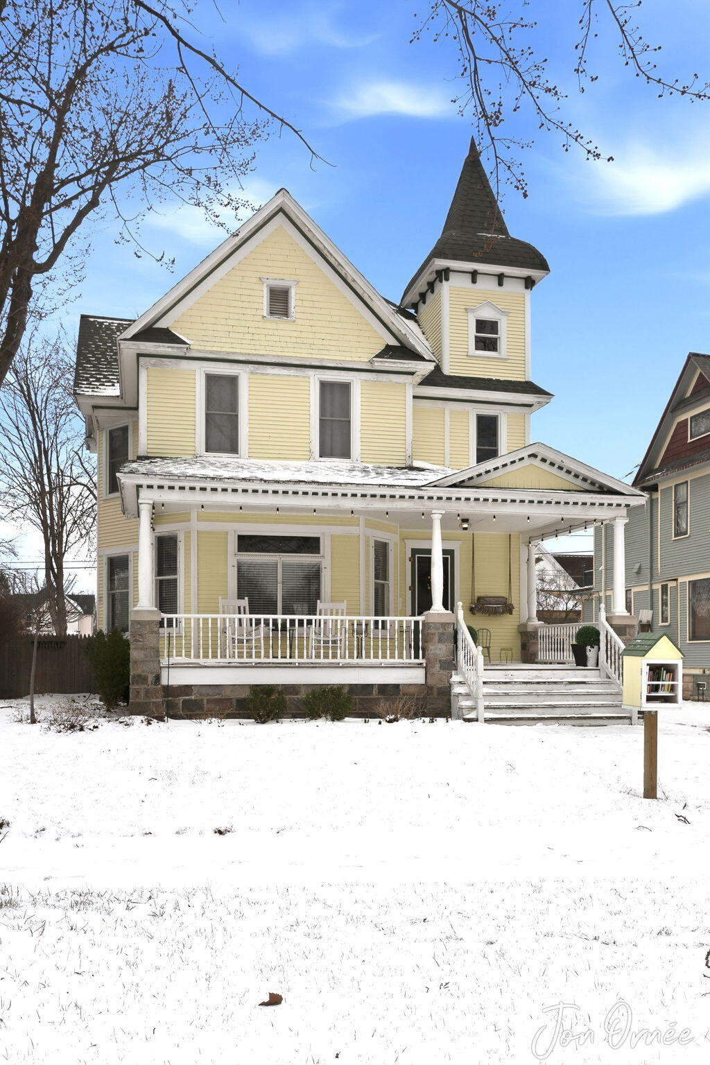 158 W 14th Street Holland MI 49423