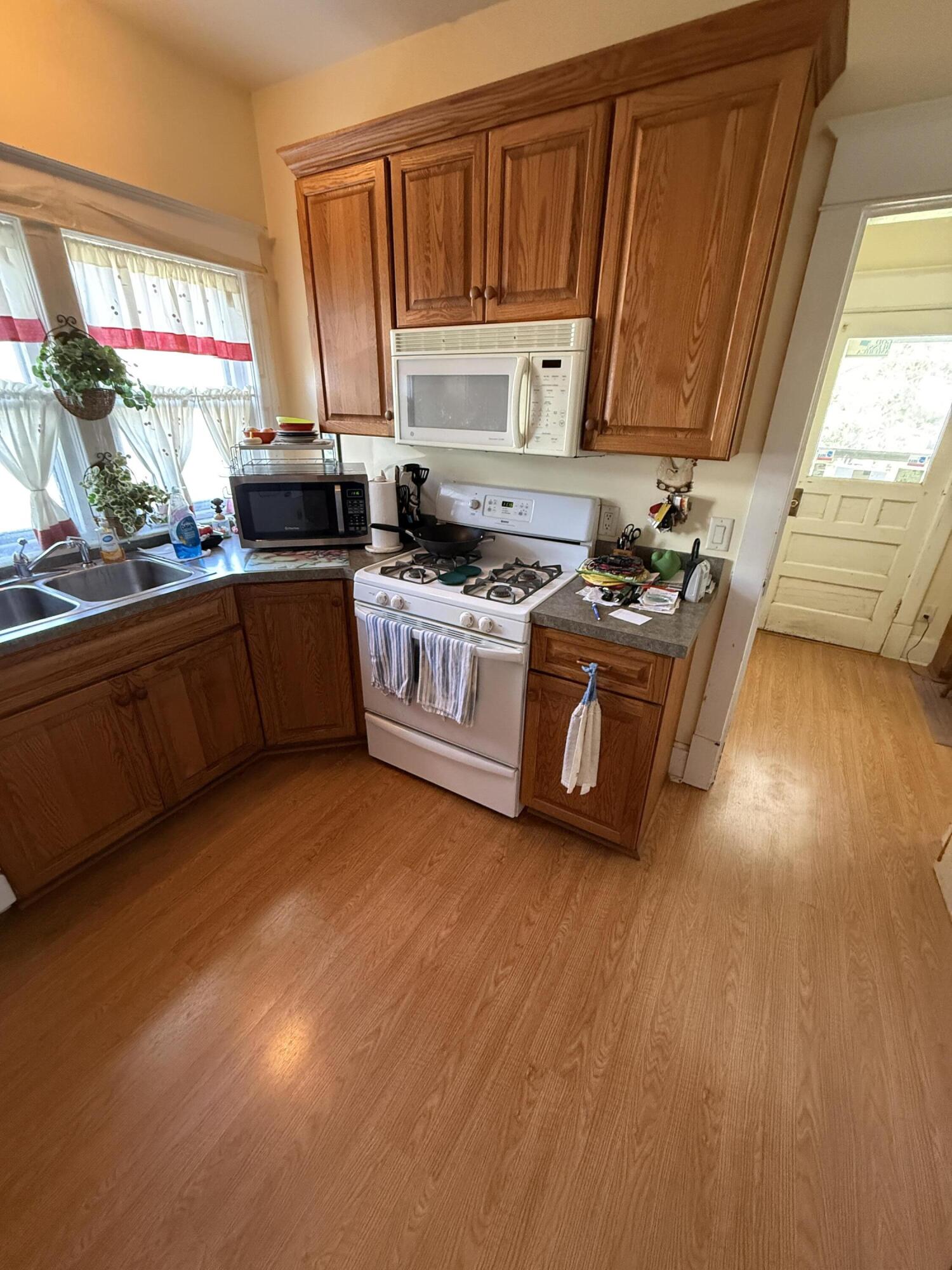 421 E Main Street Fennville MI 49408