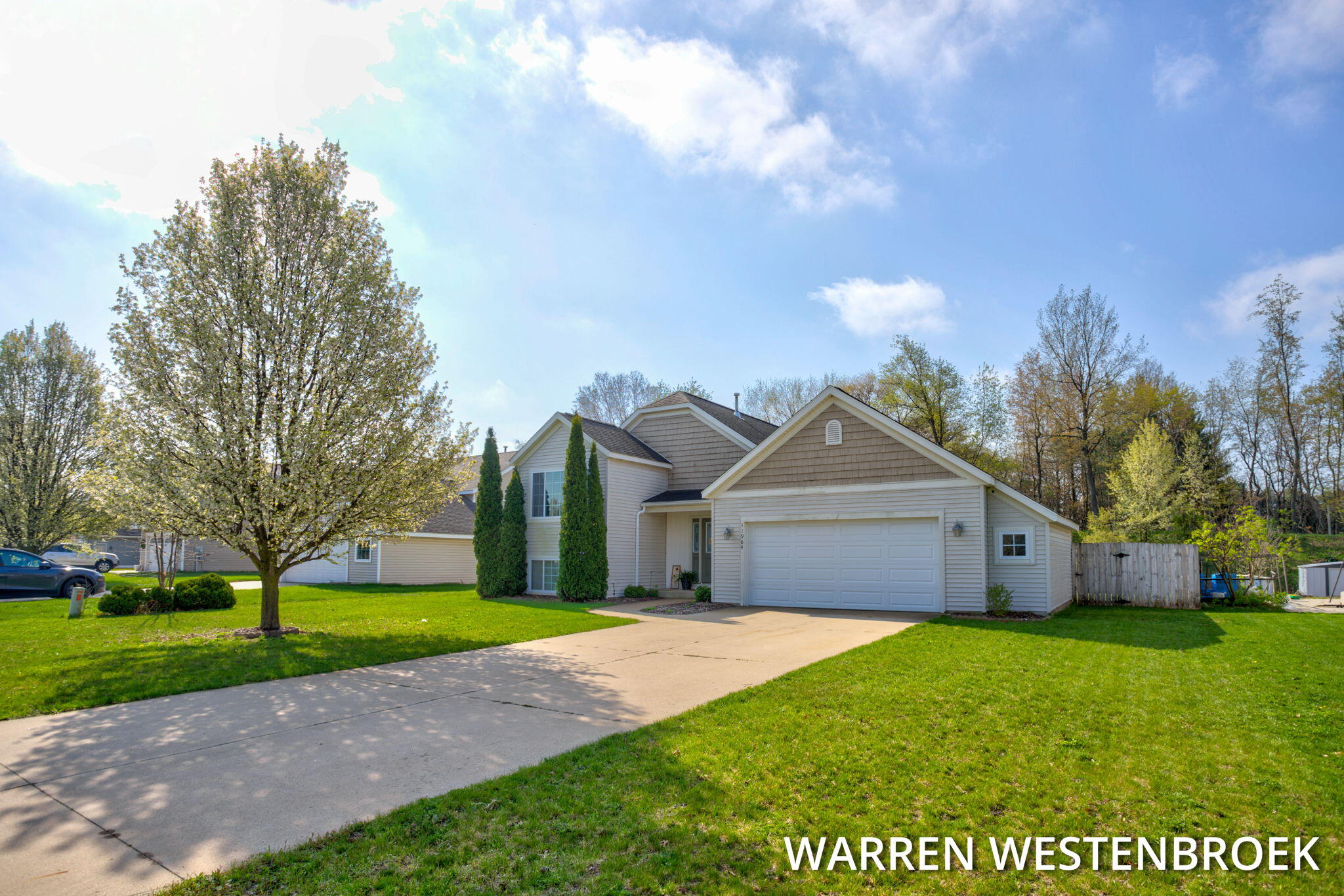 11964 Jonker Way Holland MI 49424
