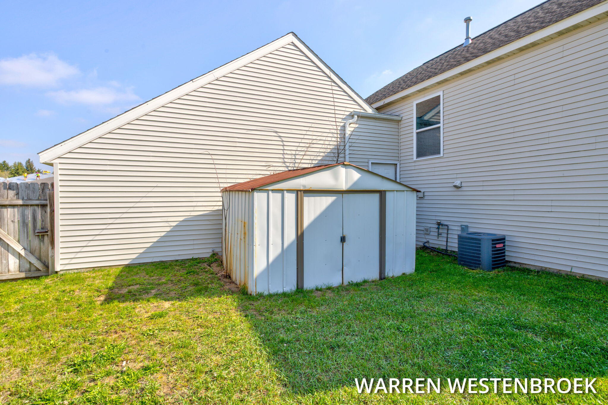 11964 Jonker Way Holland MI 49424