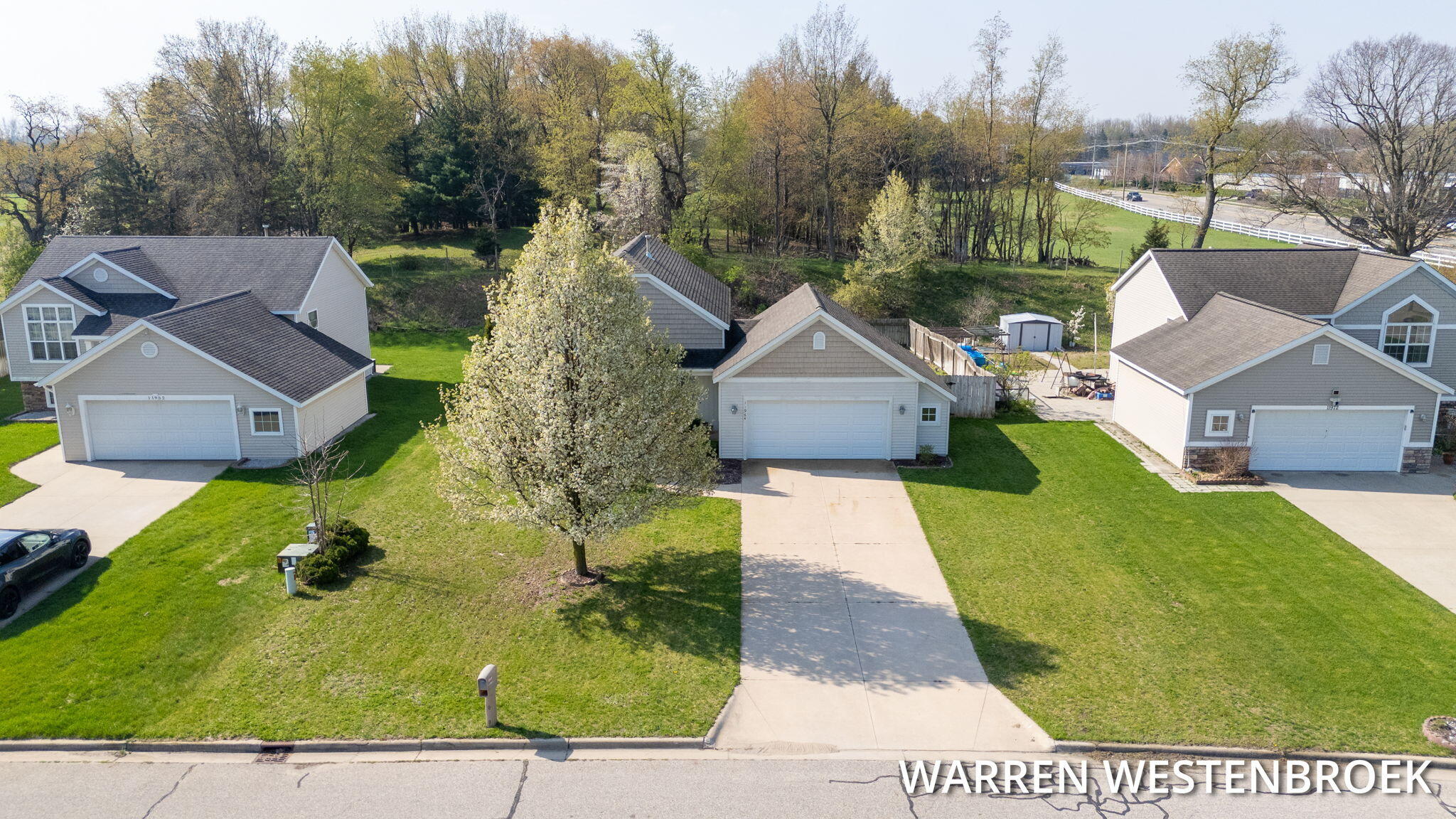 11964 Jonker Way Holland MI 49424