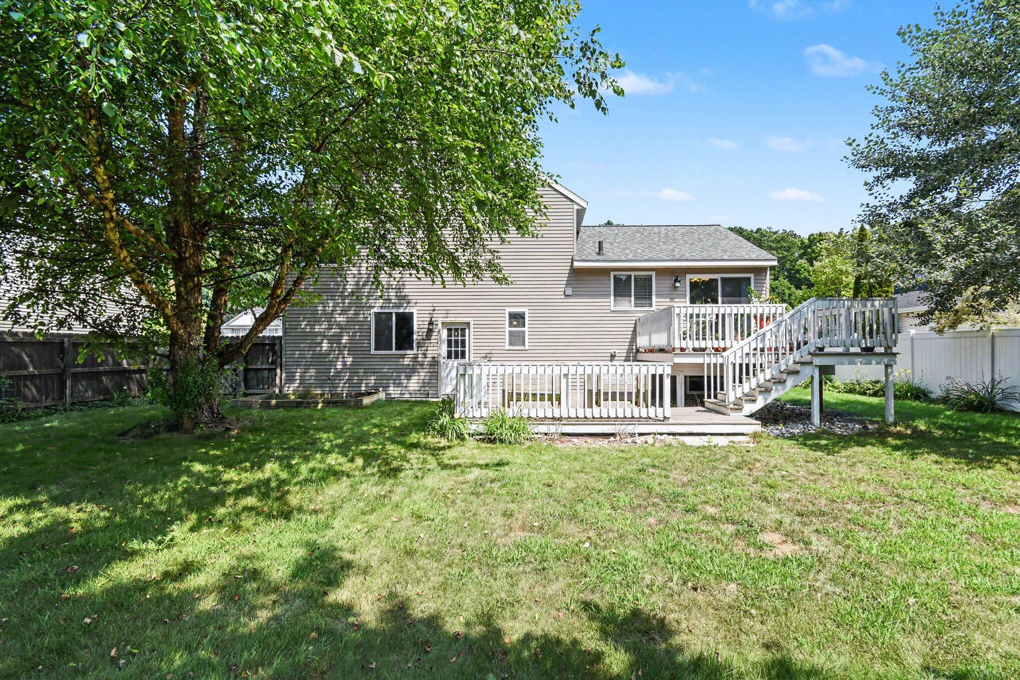 15116 Briarwood Street Grand Haven MI 49417