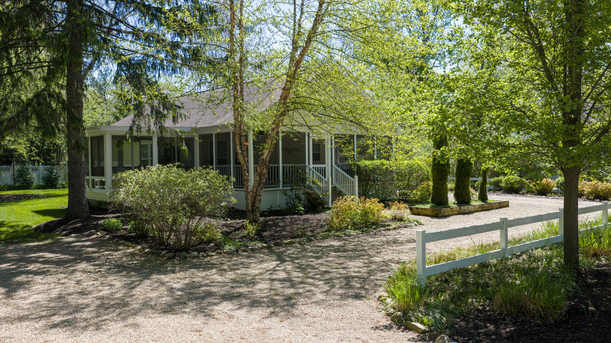 Union Pier MI, 16127 Meadow Drive