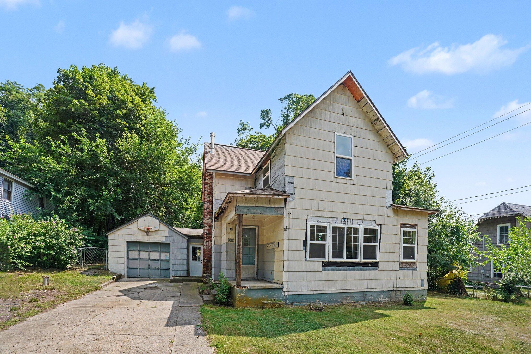Kalamazoo MI, 102 Worden Avenue