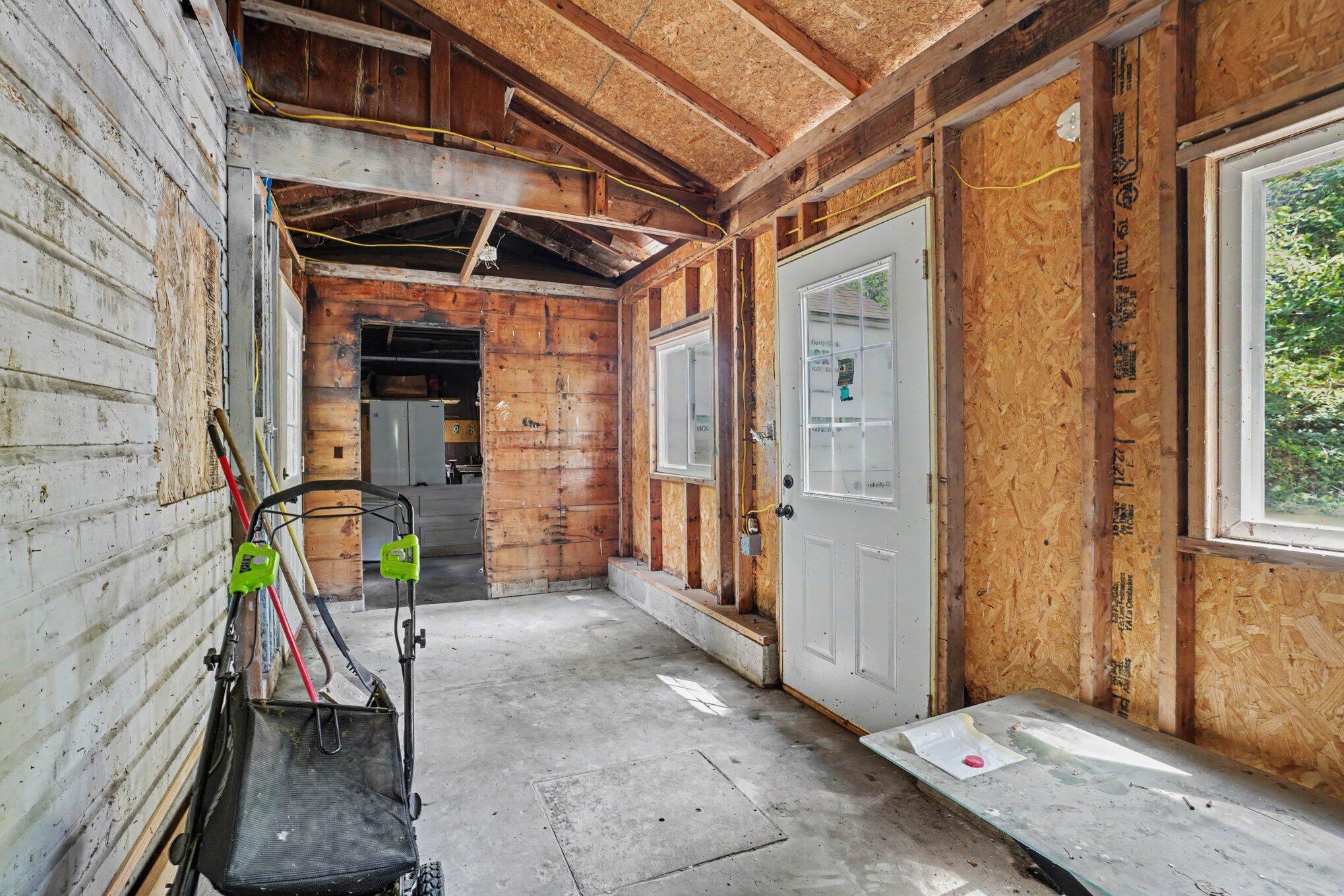 102 Worden Avenue Kalamazoo MI 49048
