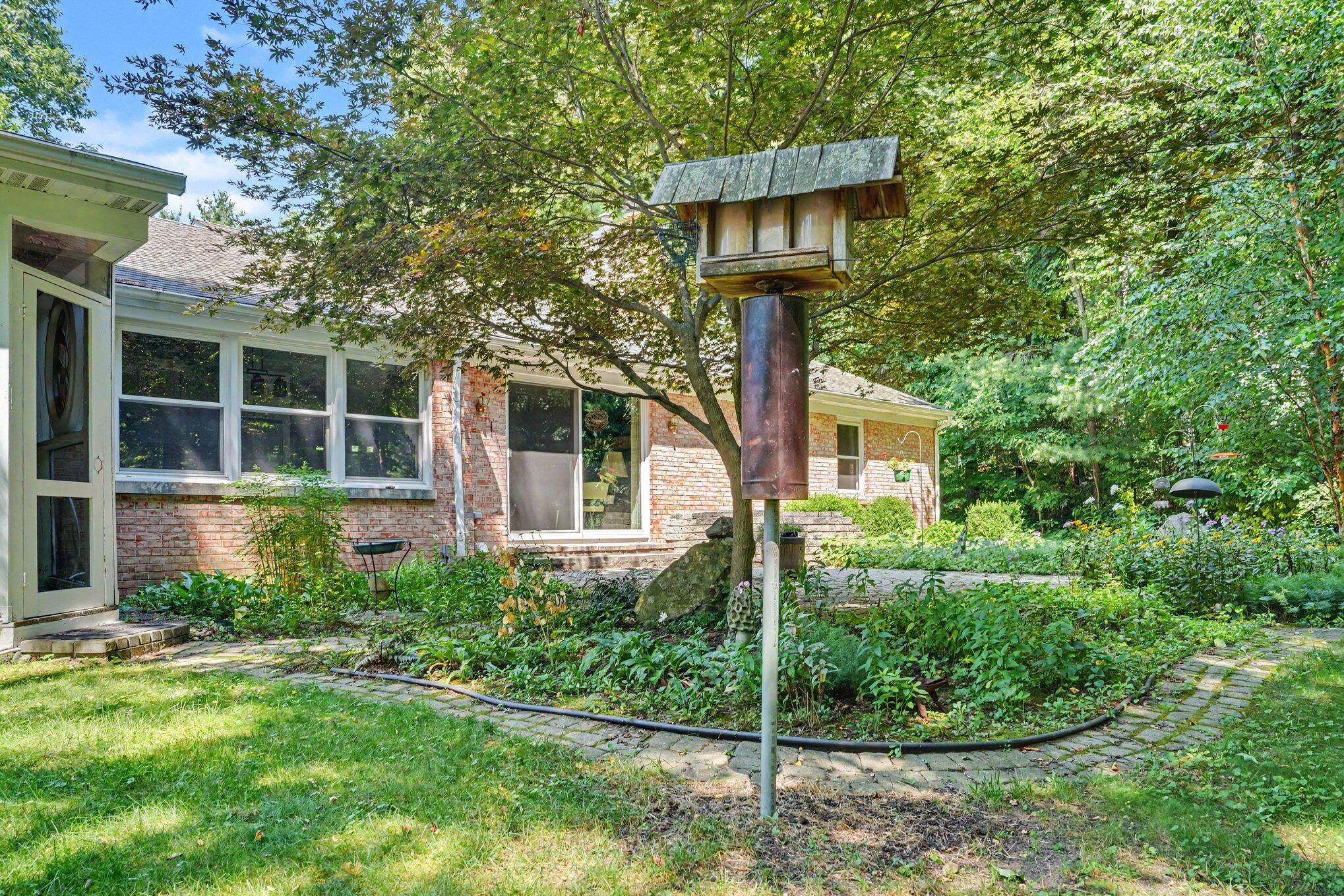 22727 Sunset Drive Kalamazoo MI 49009