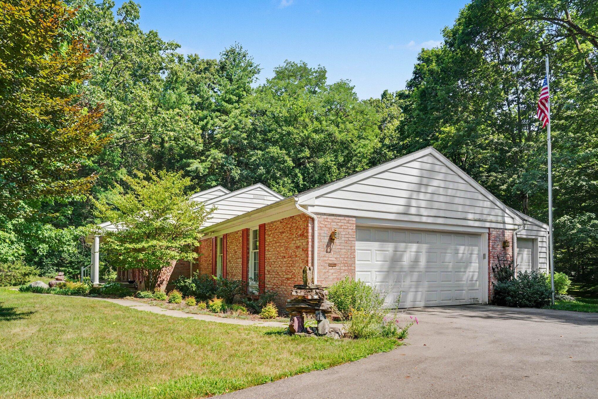 22727 Sunset Drive Kalamazoo MI 49009