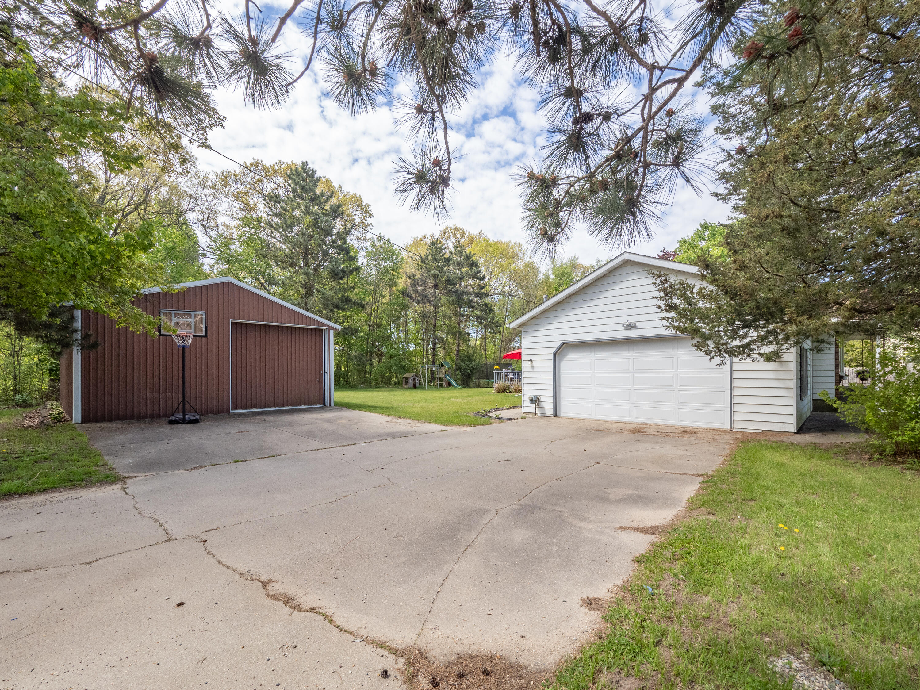 45523 Eleanor Drive Decatur MI 49045