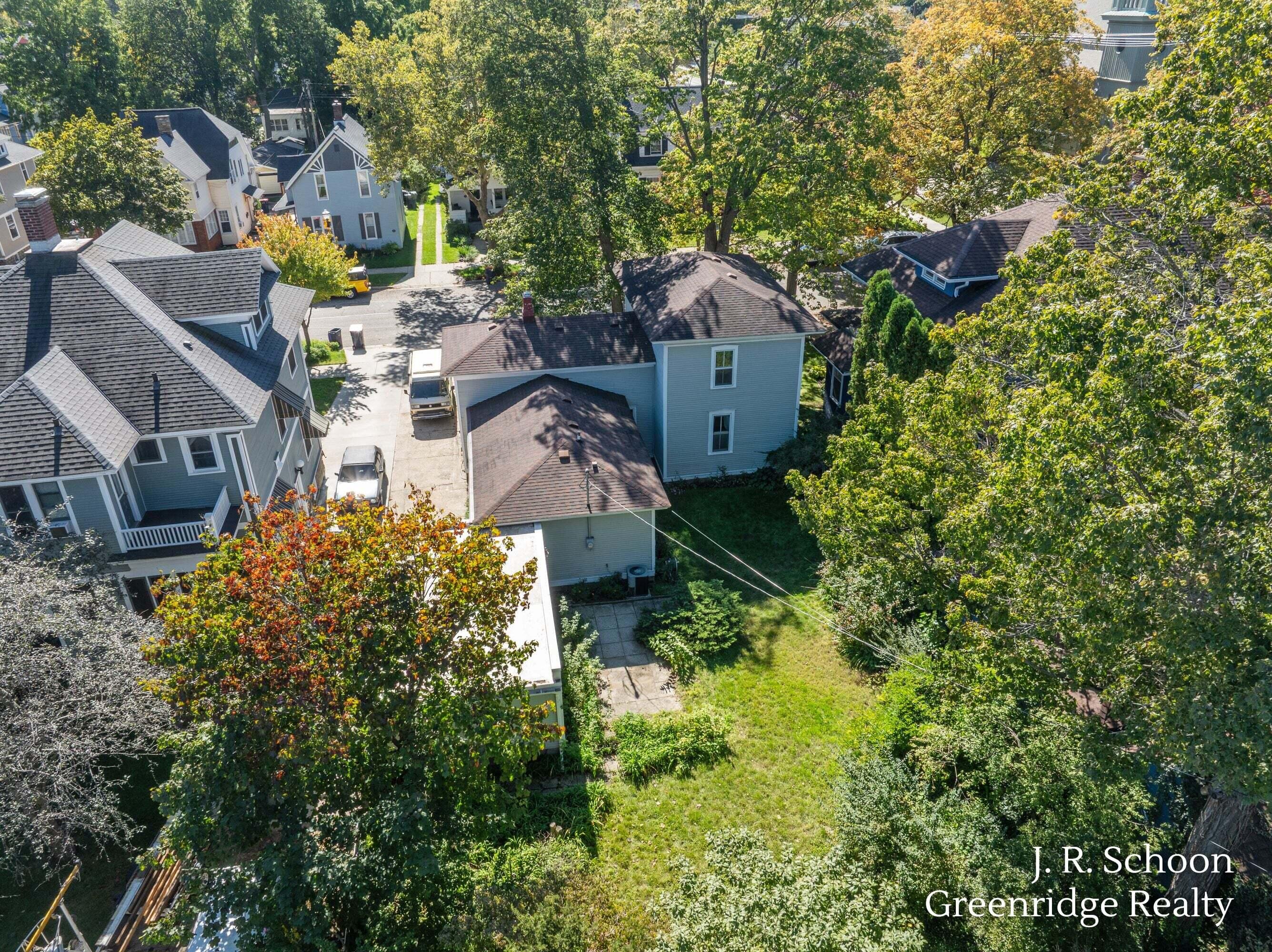 93 W 12th Street Holland MI 49423
