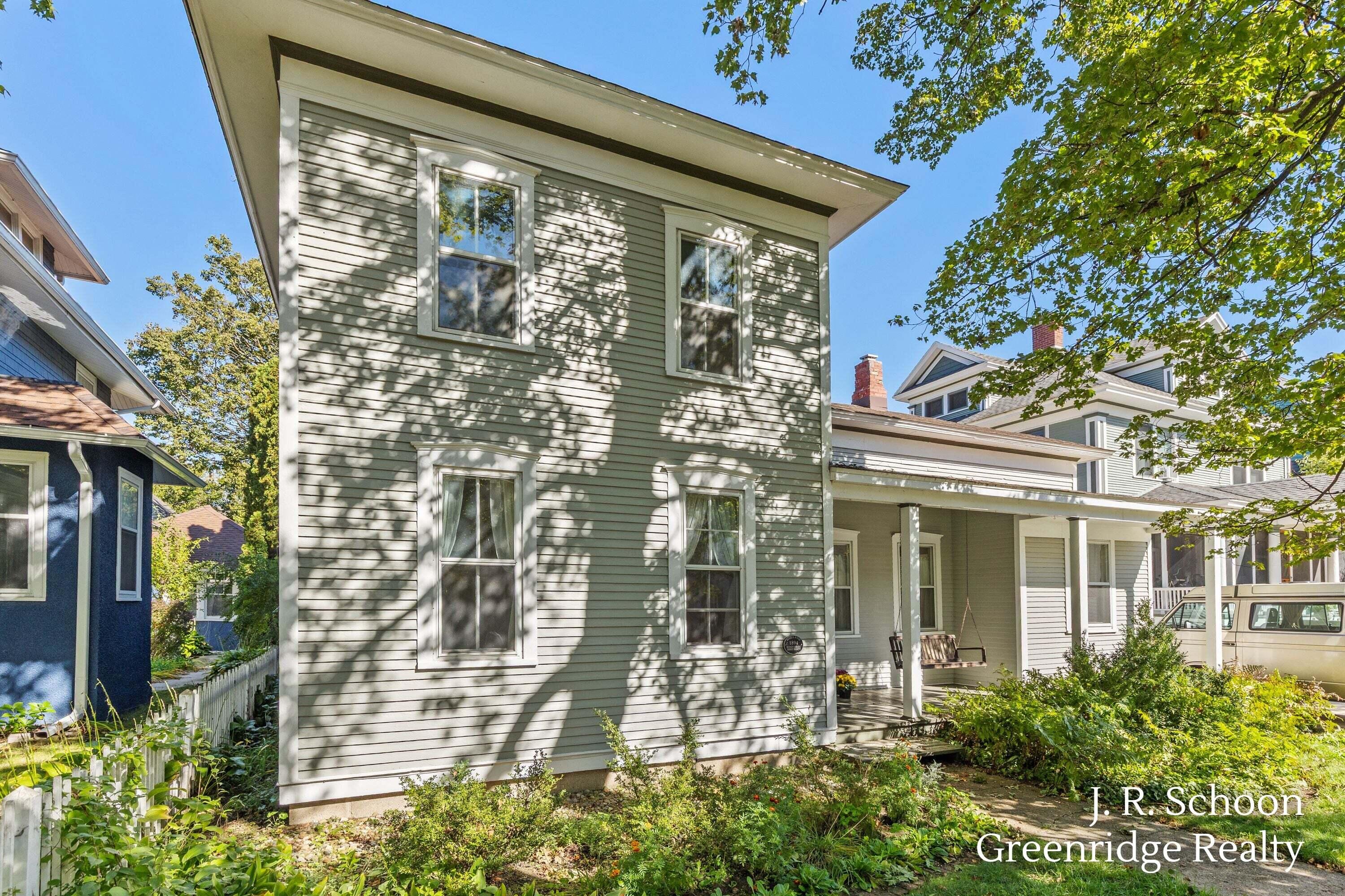 93 W 12th Street Holland MI 49423