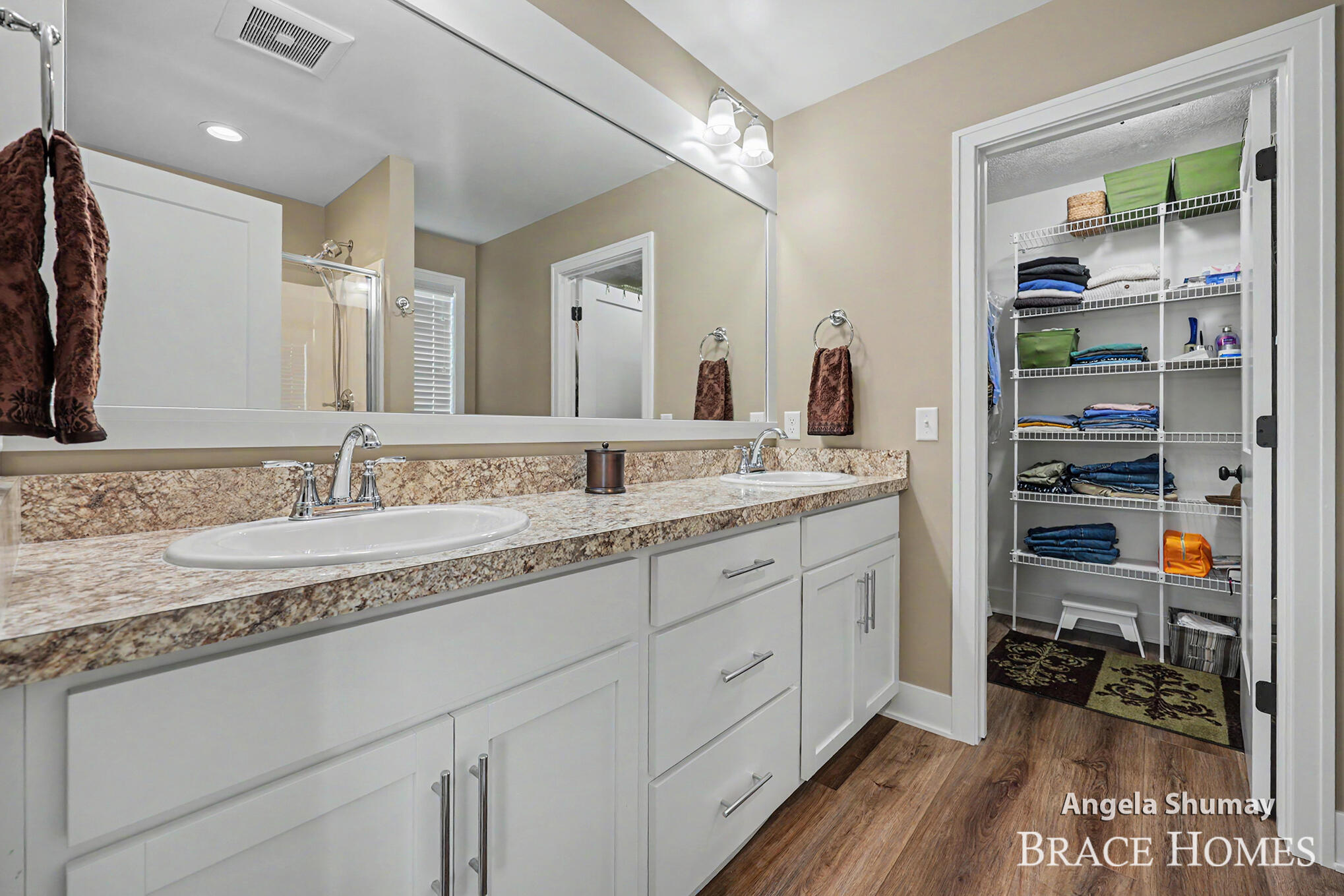 2637 Stockwood Drive NE Grand Rapids MI 49505