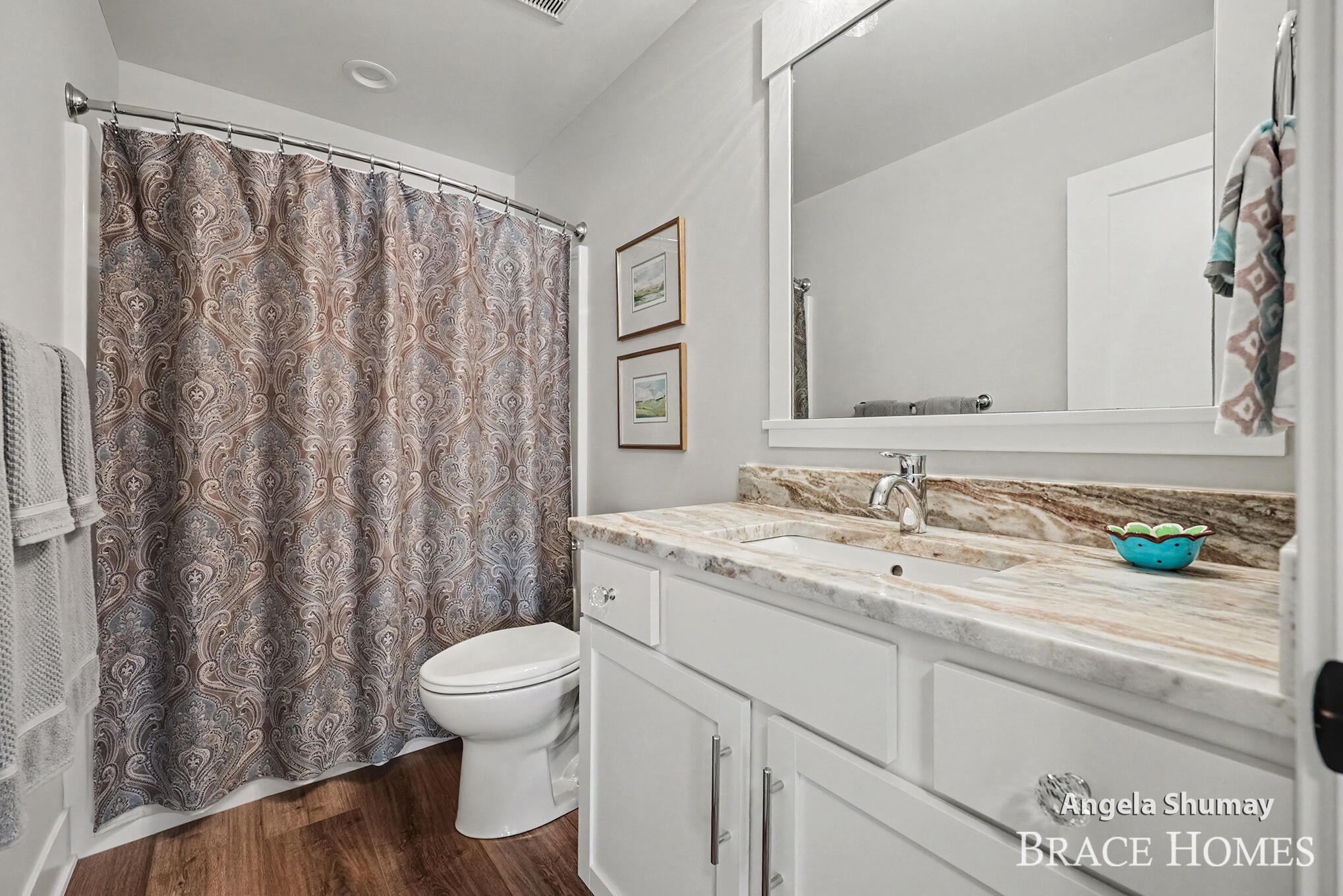 2637 Stockwood Drive NE Grand Rapids MI 49505
