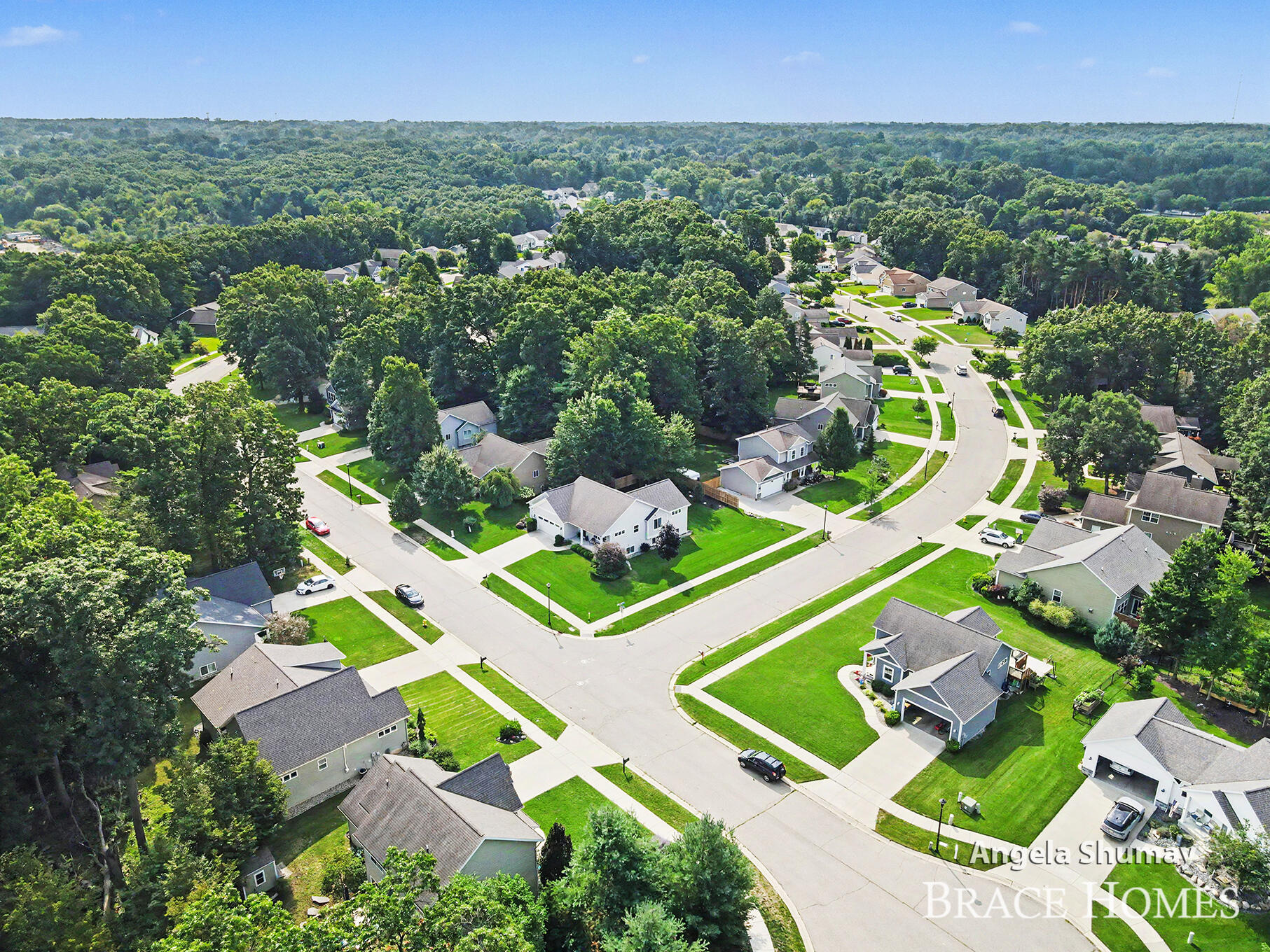 2637 Stockwood Drive NE Grand Rapids MI 49505