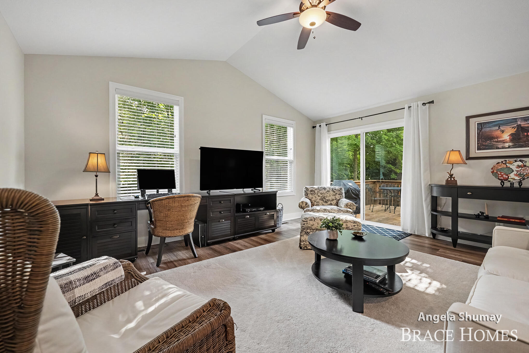 2637 Stockwood Drive NE Grand Rapids MI 49505
