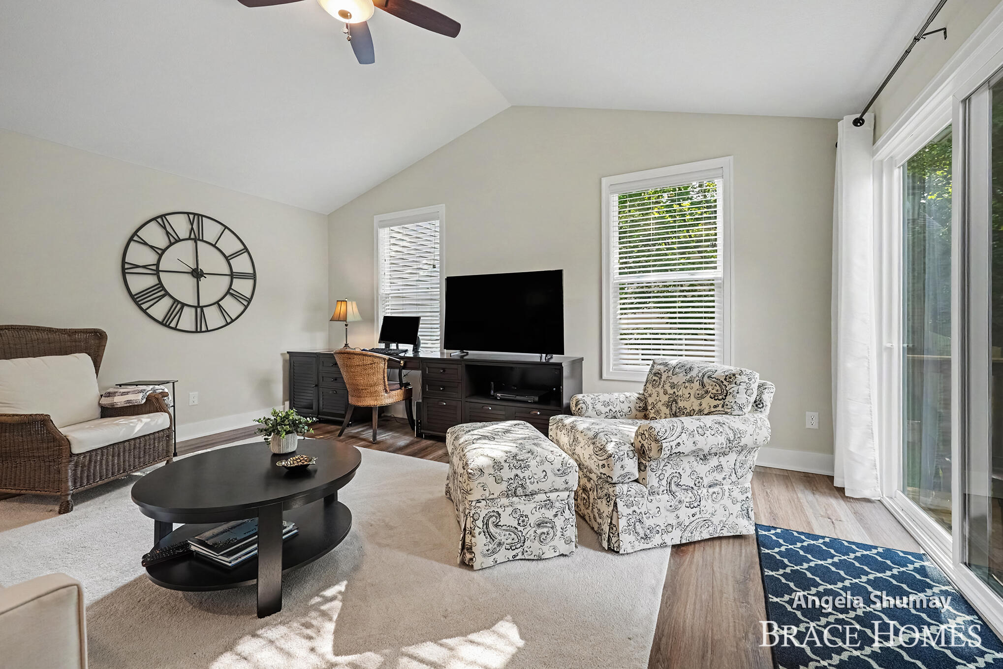 2637 Stockwood Drive NE Grand Rapids MI 49505